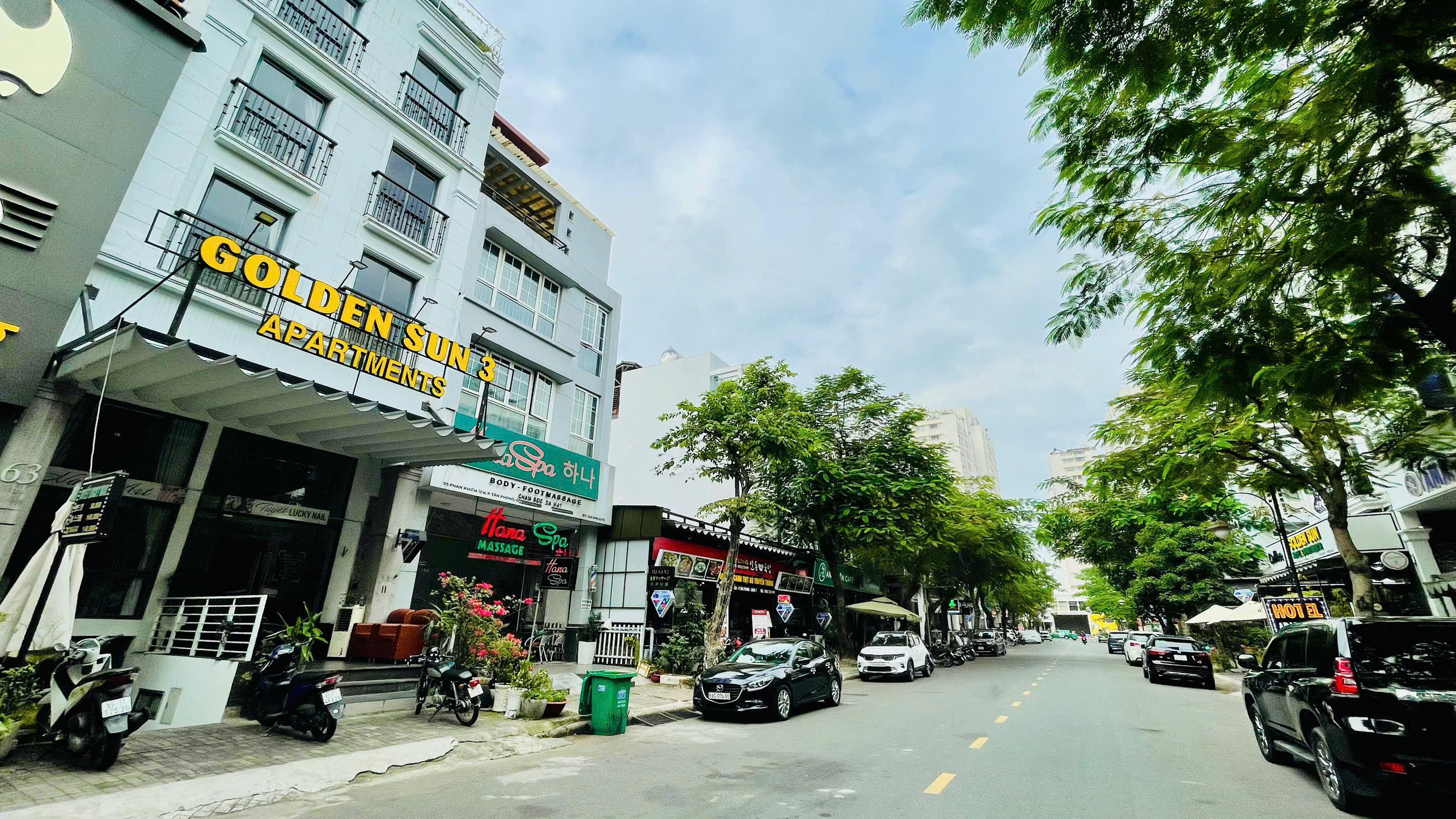Bán nhà mặt tiền Phan Khiêm Ích Phú Mỹ Hưng, Quận 7 nhà đẹp xây 3 tầng, đường lớn – 108m2 3