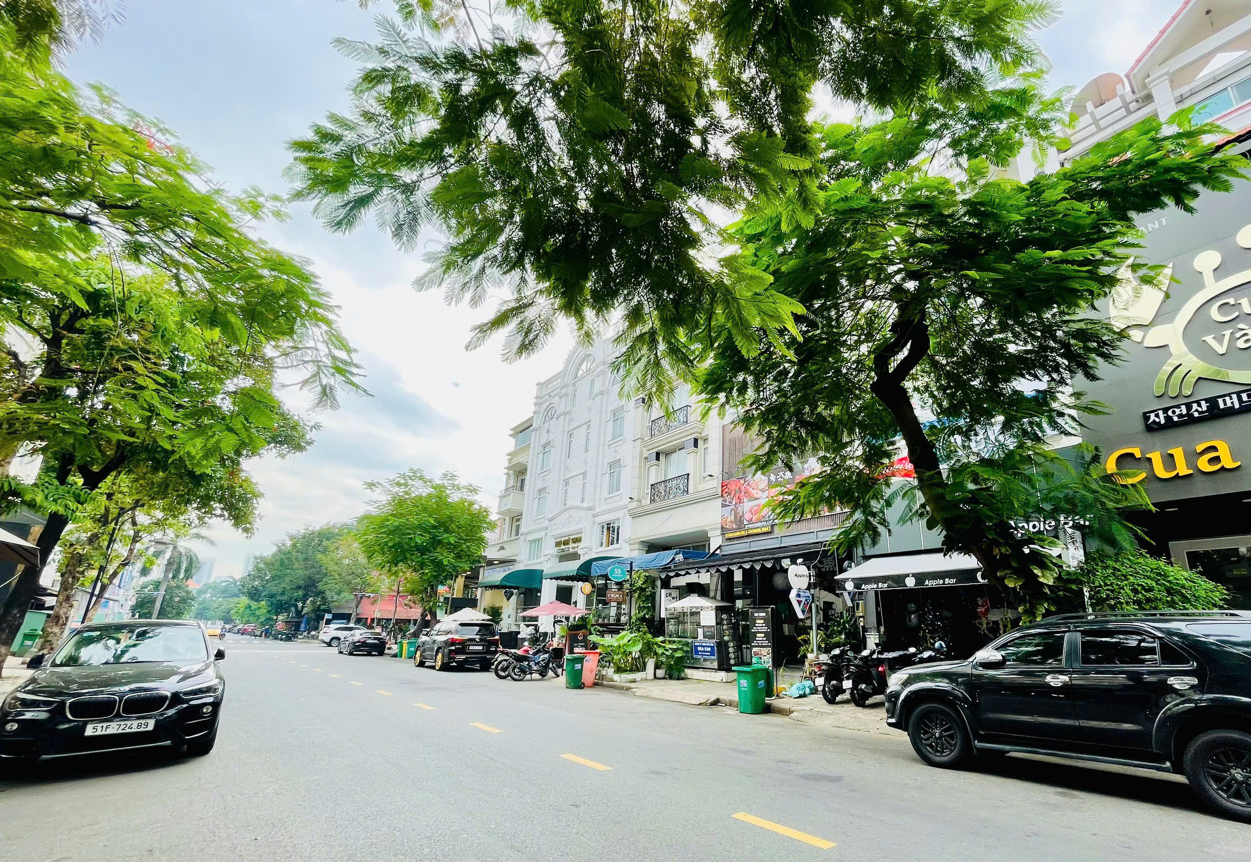 Bán nhà mặt tiền Phan Khiêm Ích Phú Mỹ Hưng, Quận 7 nhà đẹp xây 3 tầng, đường lớn – 108m2 2