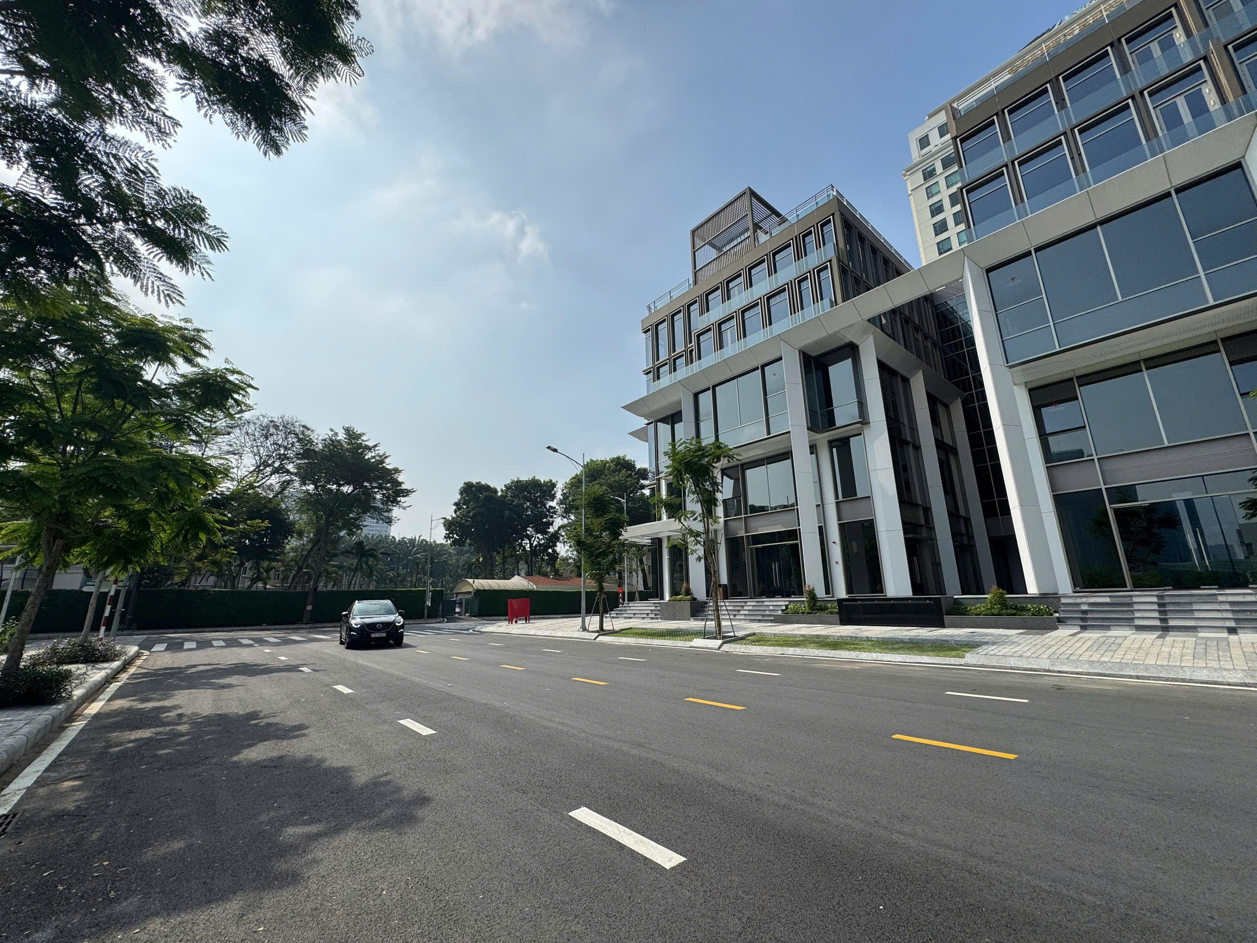 Bán nhà phố thương mại Larcade Phú Mỹ Hưng, Quận 7 căn góc cạnh đường Trần Văn Trà – 93.72m2 2