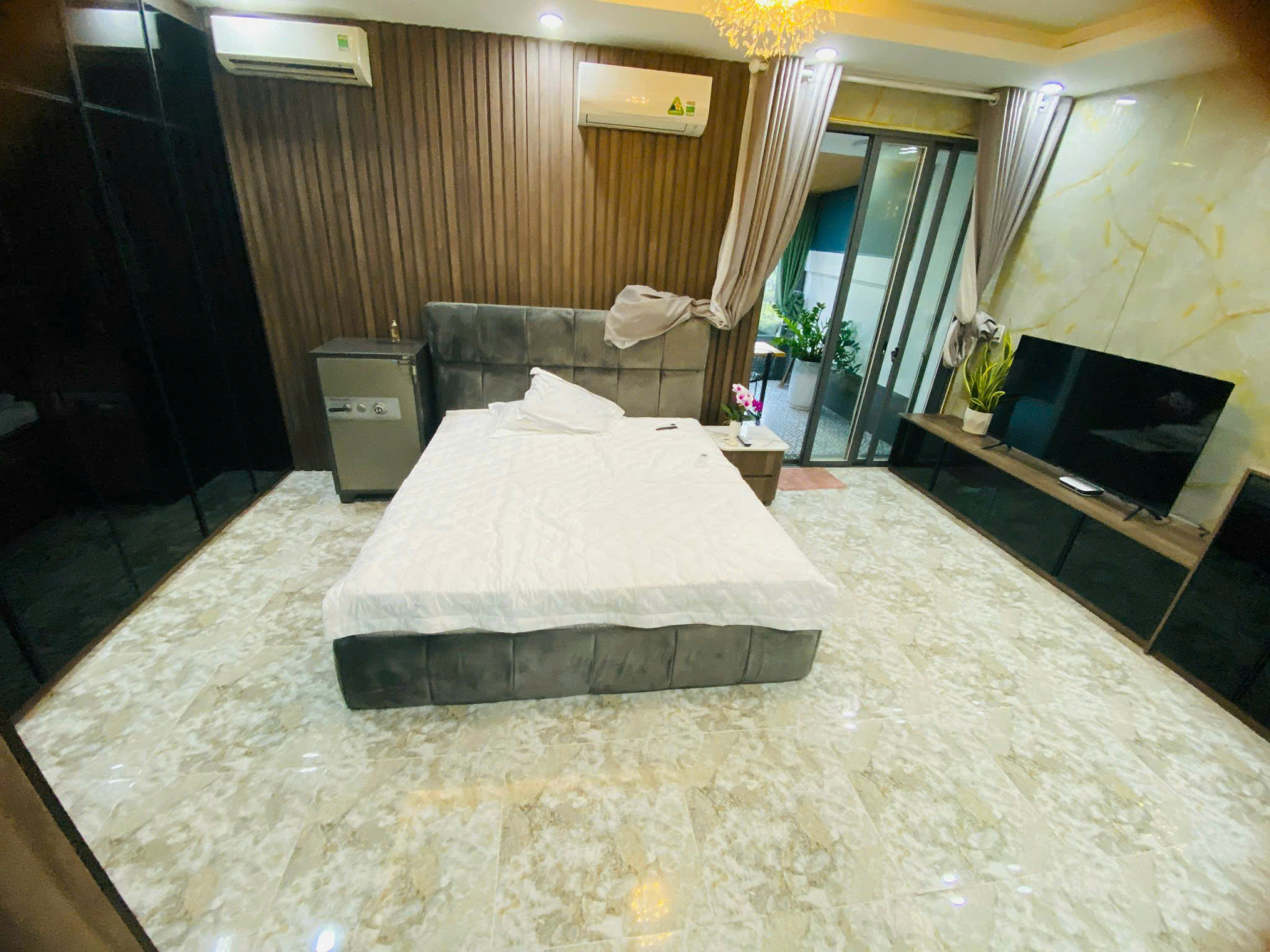 Sky Garden 1 garden house for sale, Phu My Hung, District 7 with 2 bedrooms, luxurious furniture, boulevard view 7
