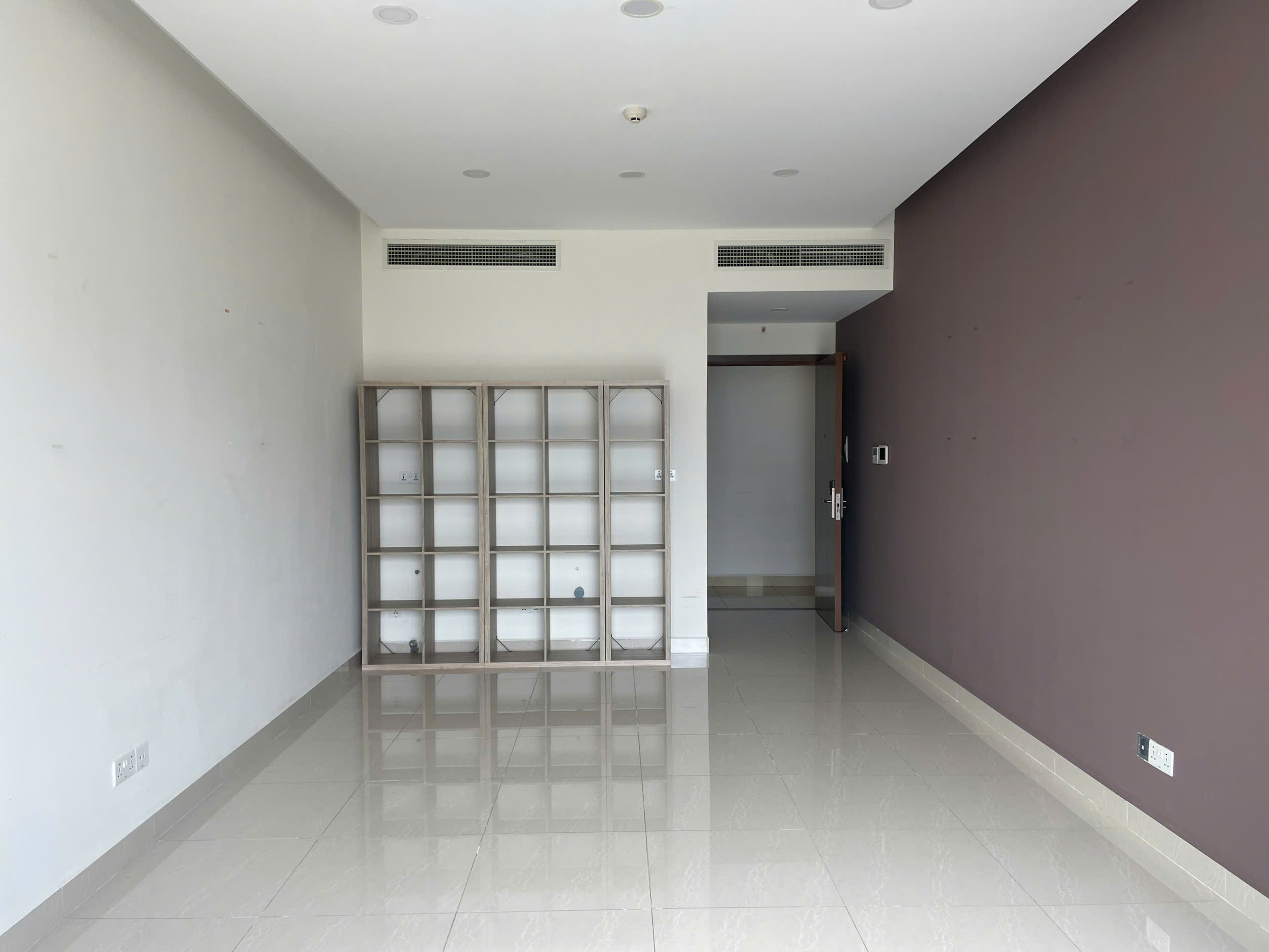 Officetel Golden King for rent at 15 Nguyen Luong Bang, Phu My Hung, District 7 with a width of 34m2, 5th floor 3