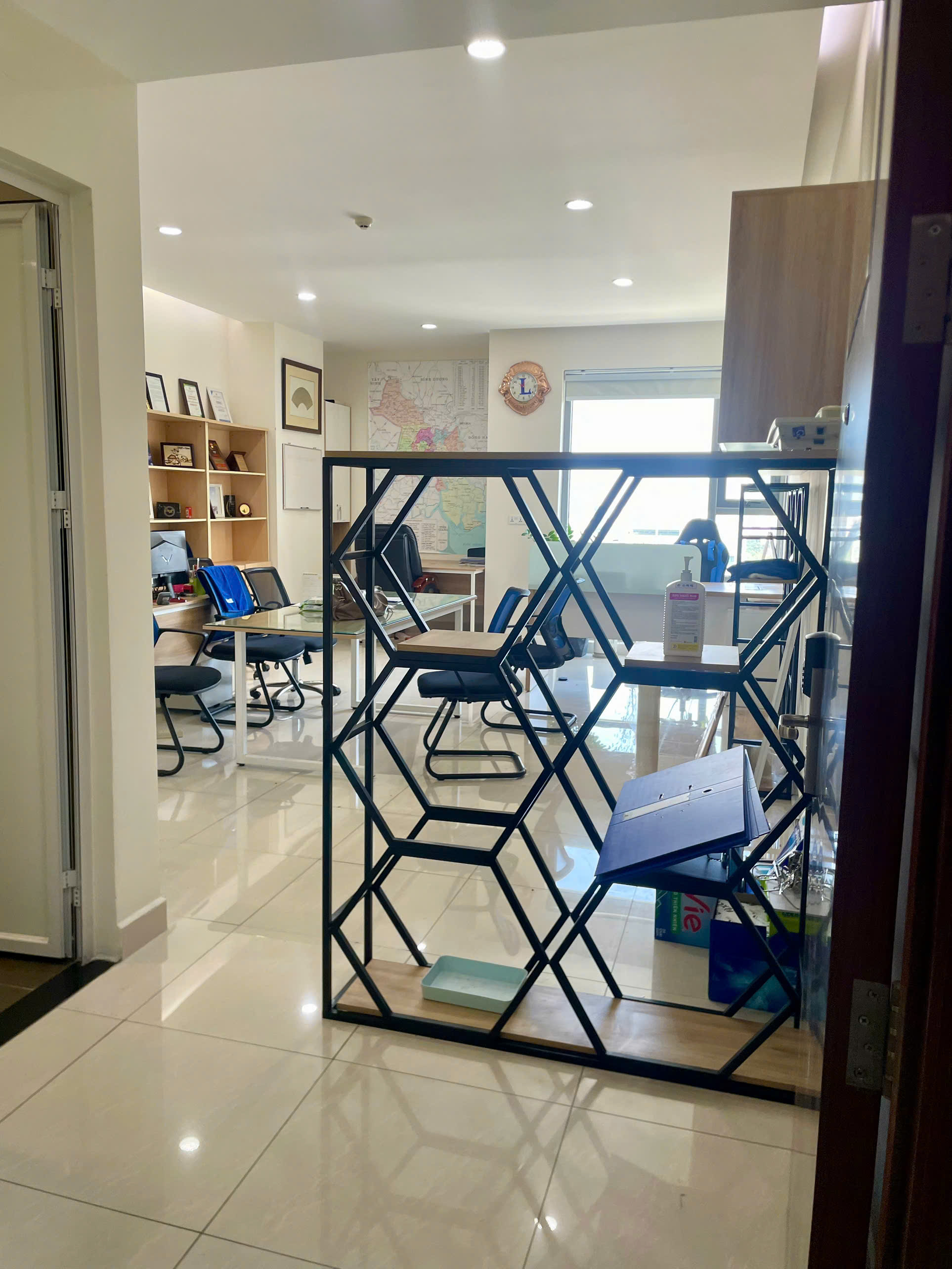 Bán hoặc cho thuê officetel Golden King Phú Mỹ Hưng, Quận 7 có nội thất như hình – 44.55m2 1