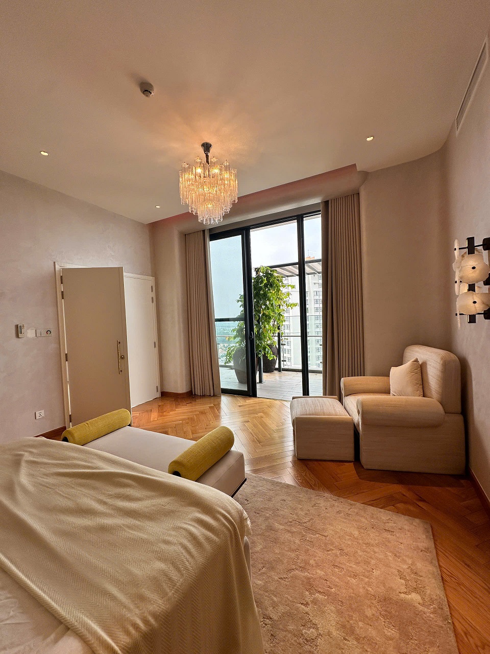 Selling or renting penthouse The Antonia Phu My Hung designed 3 bedrooms with high-class furniture on the 23rd floor – 269m2 7