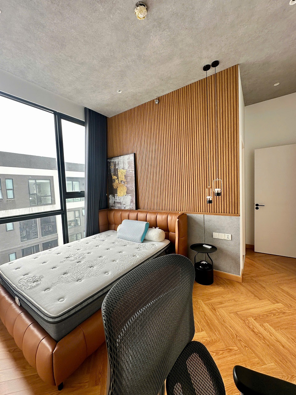 Selling or renting penthouse The Antonia Phu My Hung designed 3 bedrooms with high-class furniture on the 23rd floor – 269m2 5