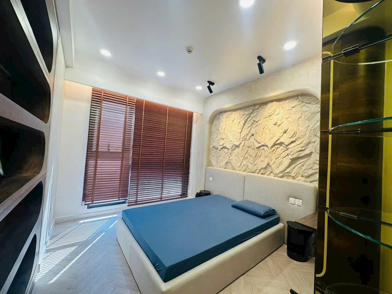 The Antonia Phu My Hung penthouse for rent, District 7 has 4 bedrooms with high-class furniture with Southwest view 5