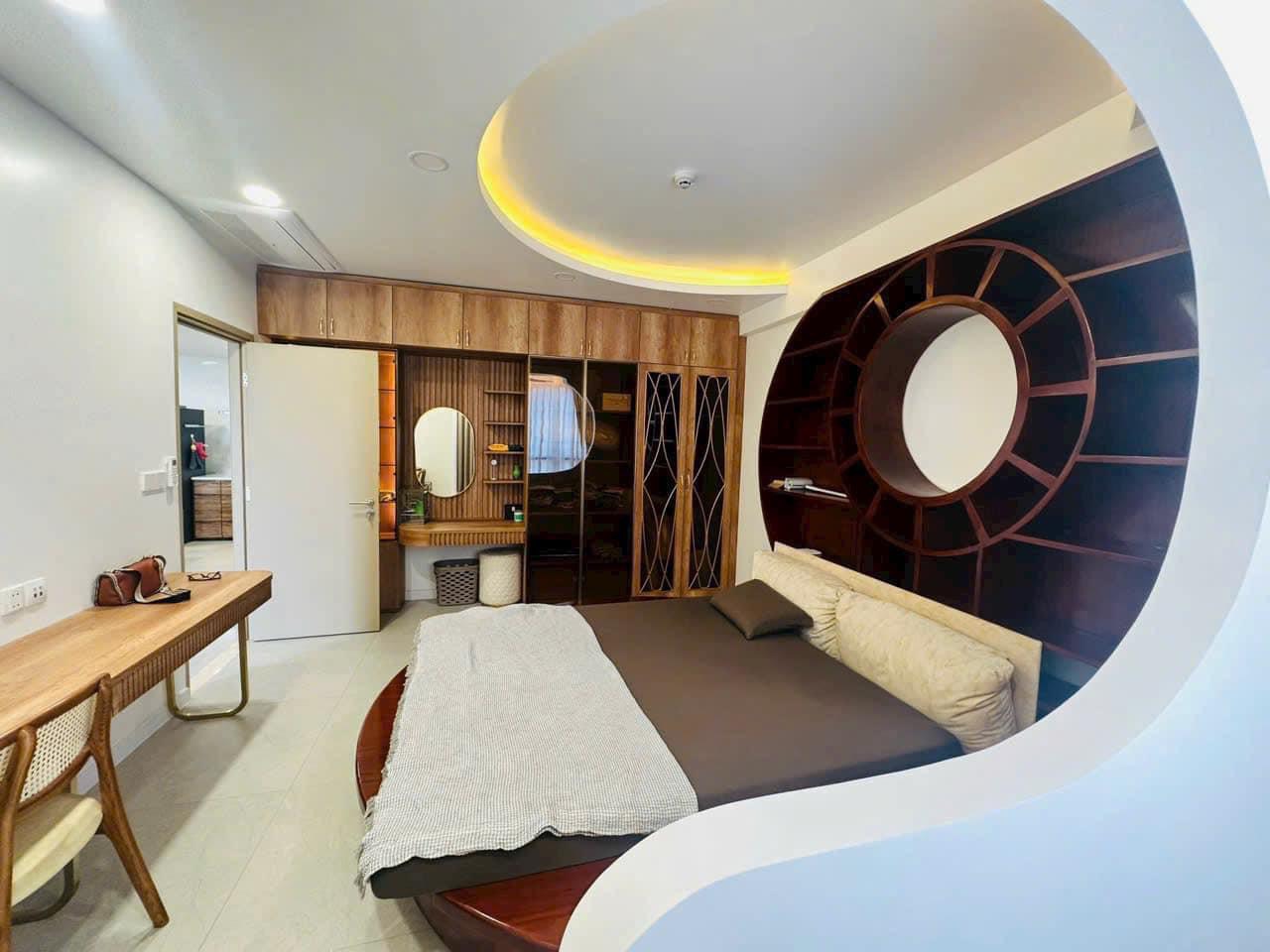 The Antonia Phu My Hung penthouse for rent, District 7 has 4 bedrooms with high-class furniture with Southwest view 2