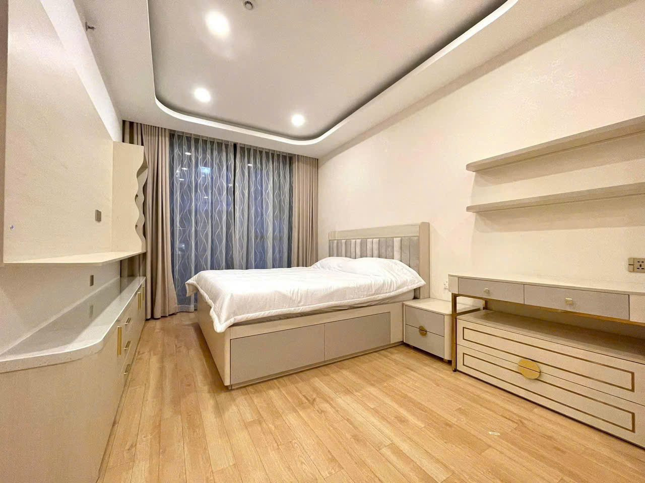 Ascentia penthouse for rent in Phu My Hung, District 7 has 4 bedrooms on the high floor with a beautiful view of new furniture 8