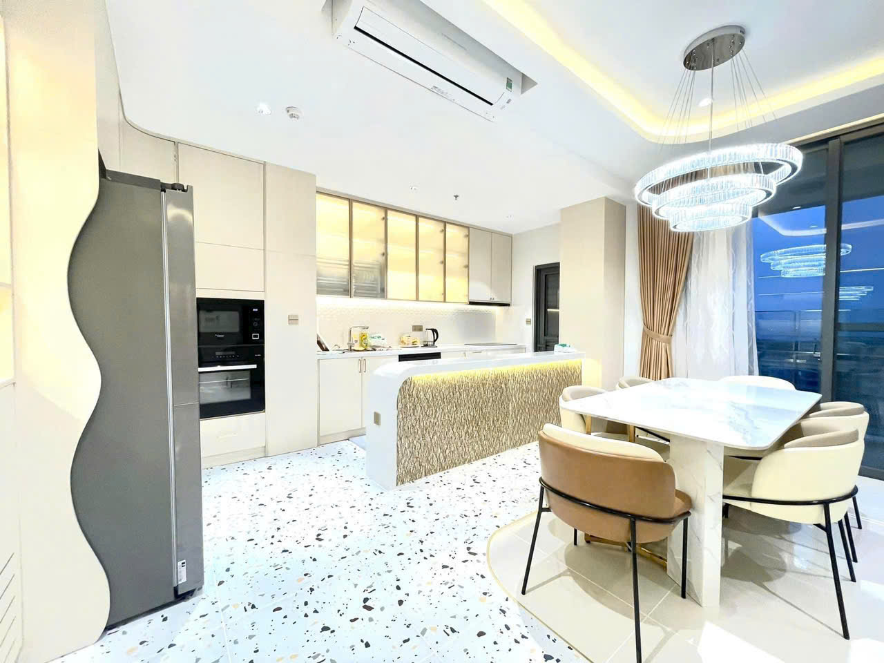 Ascentia penthouse for rent in Phu My Hung, District 7 has 4 bedrooms on the high floor with a beautiful view of new furniture 7