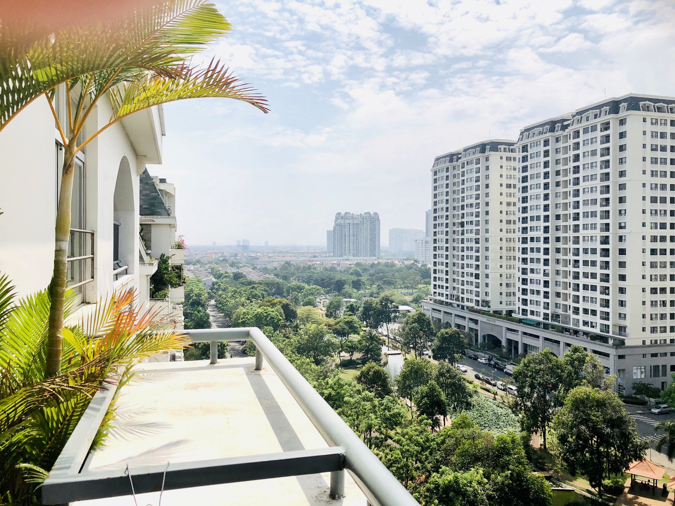 Sell PentHouse Canh Vien Phu My Hung 2