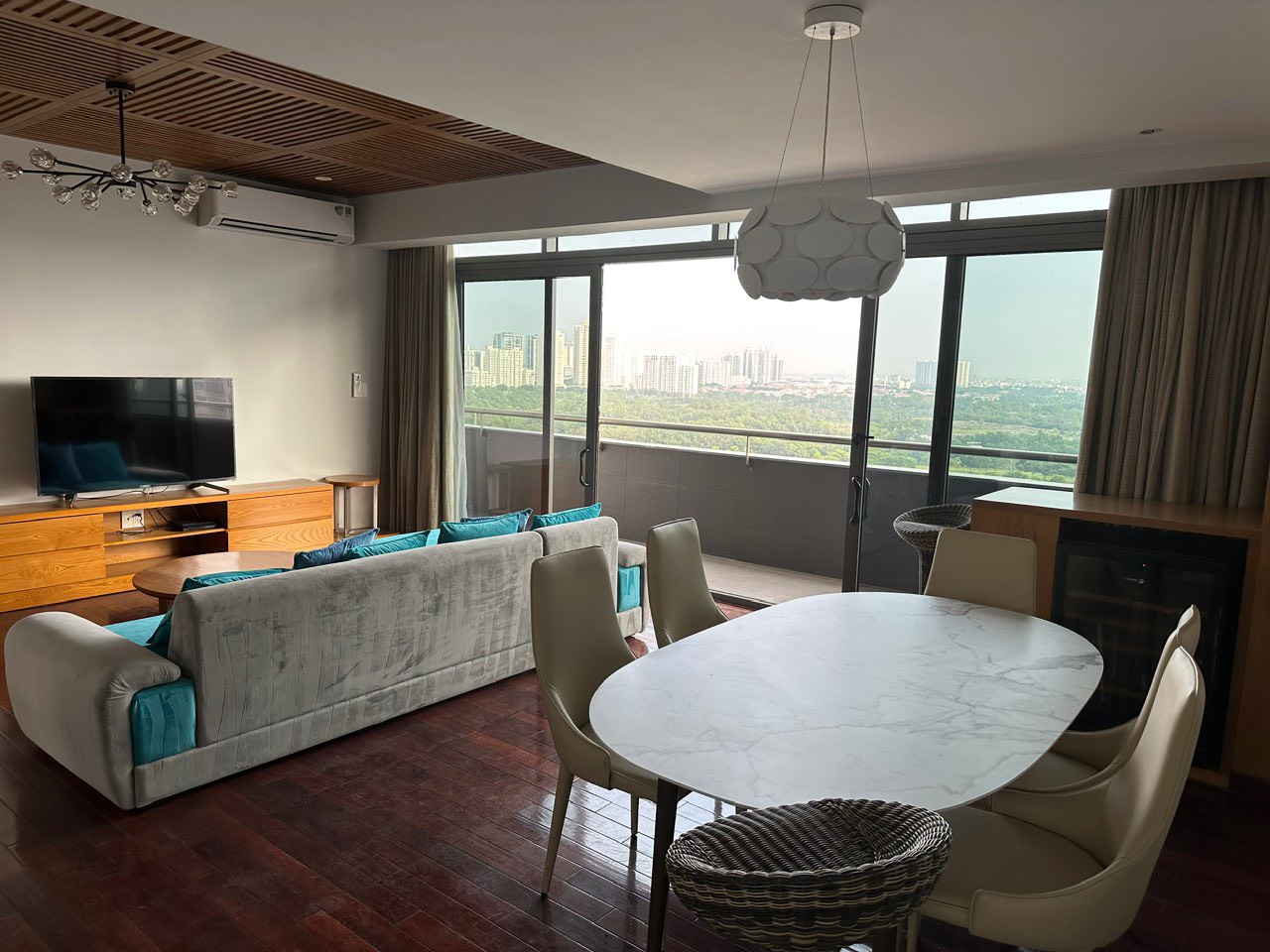Garden Court penthouse for rent in Phu My Hung, District 7 with 4 bedrooms with river view 4