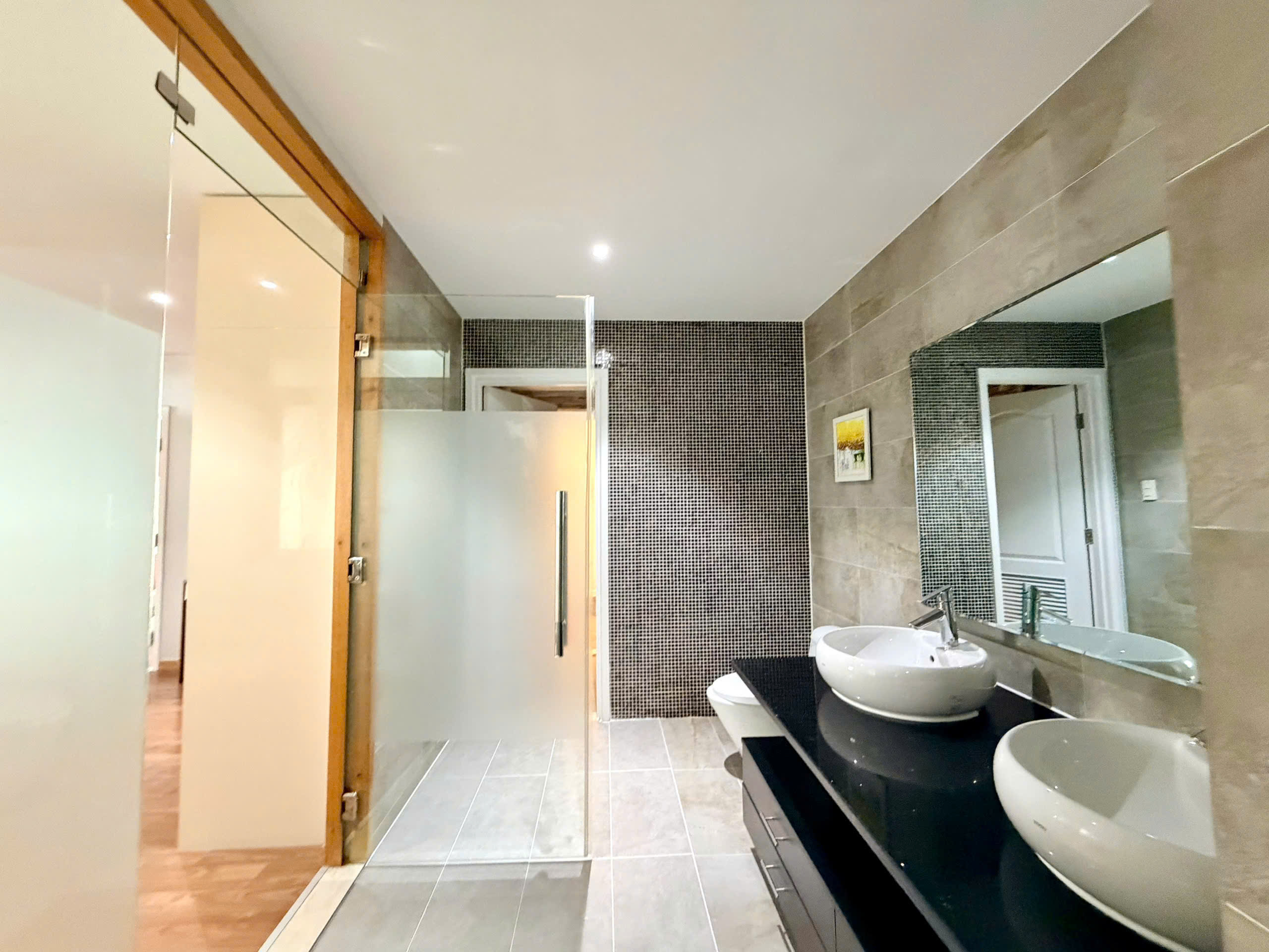 Penthouse for rent Riverside Residence Phu My Hung designed 4 bedrooms with fully furnished view of the villa on the 12th floor – 227m2 7