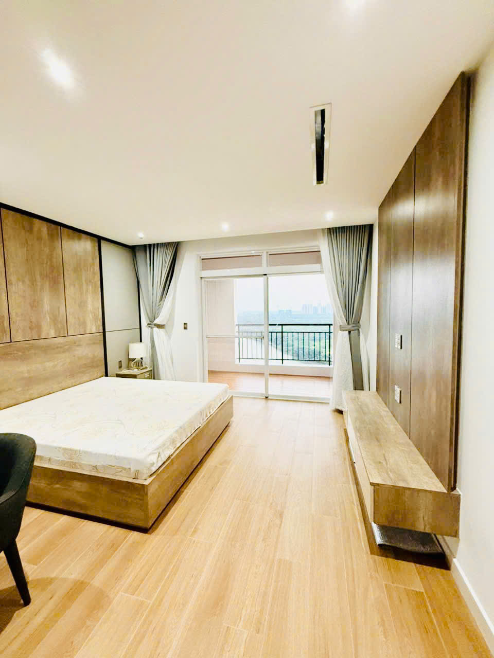 Riverside Residence penthouse apartment for rent, Phu My Hung, District 7, 4 bedrooms, parking, 16th floor - 260m2 2