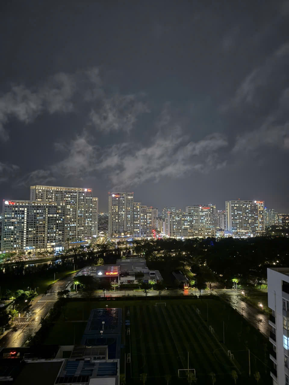 Star Hill penthouse for rent in Phu My Hung, District 7 has 4 bedrooms with high-class furniture, airy terrace 6