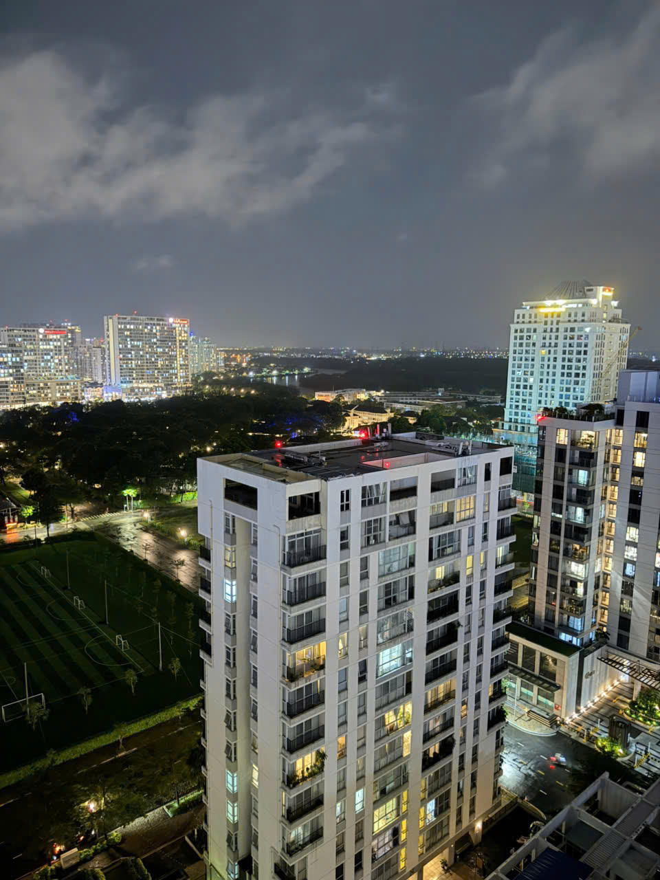 Star Hill penthouse for rent in Phu My Hung, District 7 has 4 bedrooms with high-class furniture, airy terrace 18