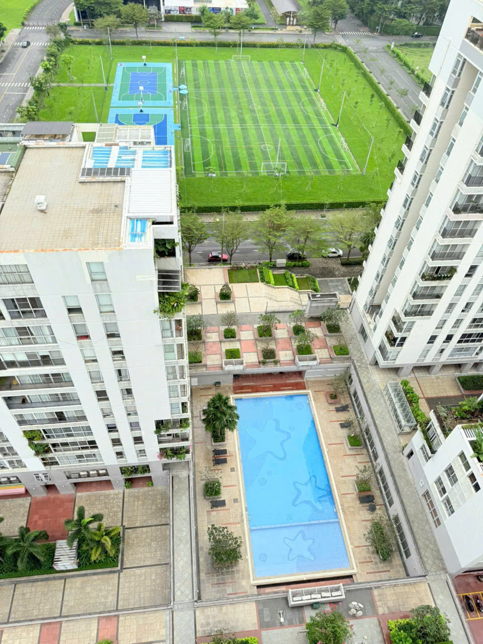 Star Hill penthouse for rent in Phu My Hung, District 7 has 4 bedrooms with high-class furniture, airy terrace 16