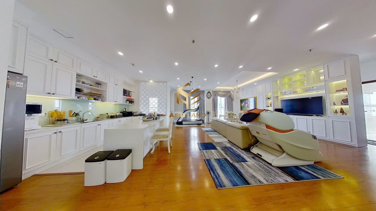 Penthouse service for rent in Sunrise City District 7 has 2 bedrooms, corner apartment with beautiful airy view 14