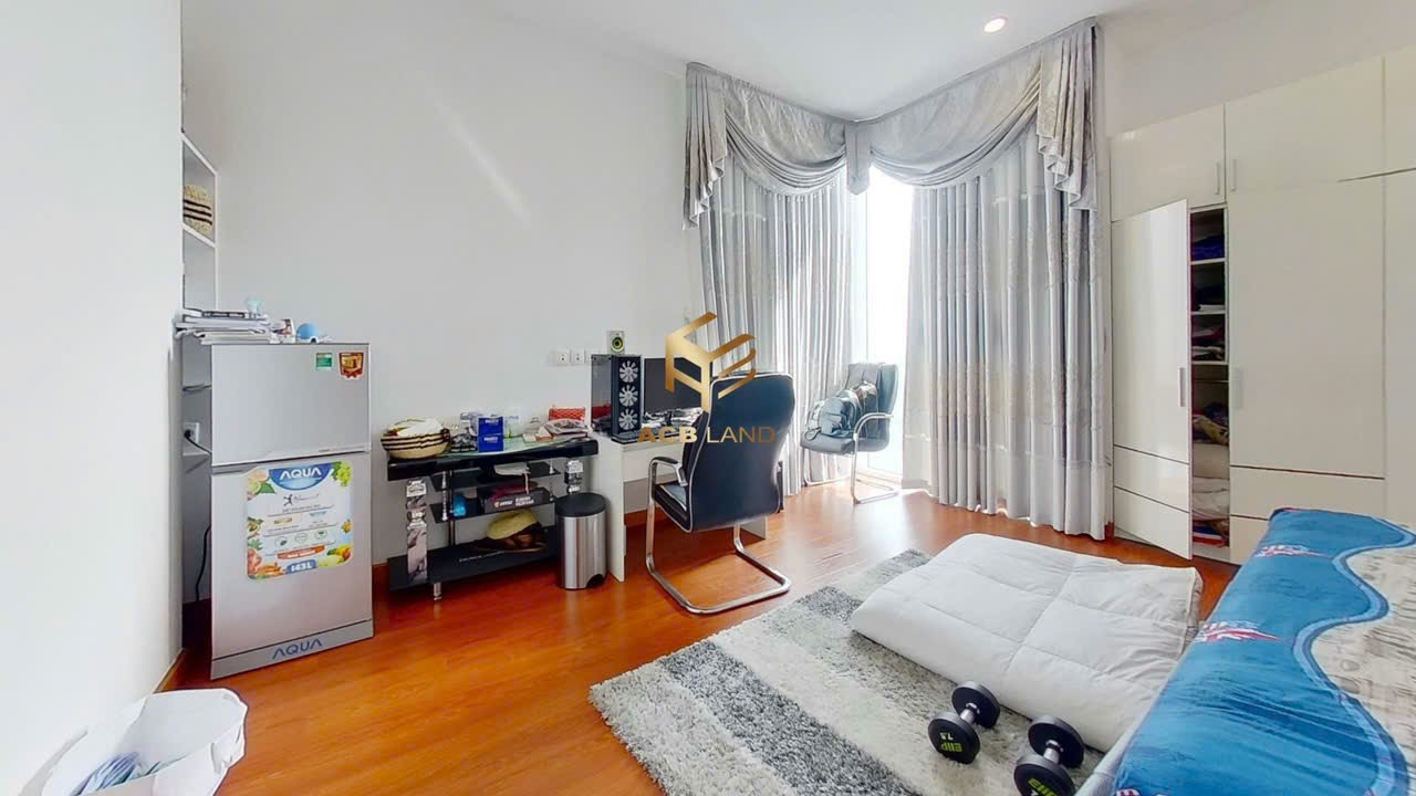 Penthouse service for rent in Sunrise City District 7 has 2 bedrooms, corner apartment with beautiful airy view 10
