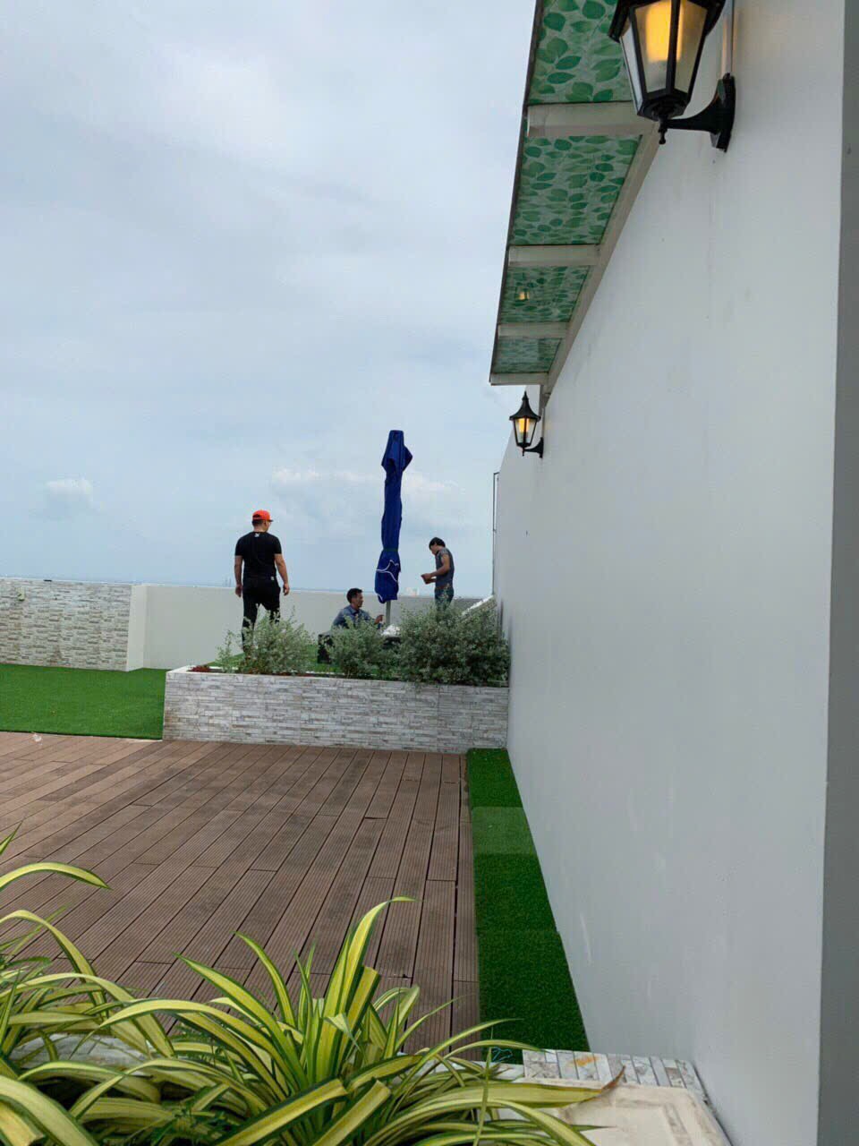 Penthouse service for rent in Sunrise City District 7 has 2 bedrooms, corner apartment with beautiful airy view 5