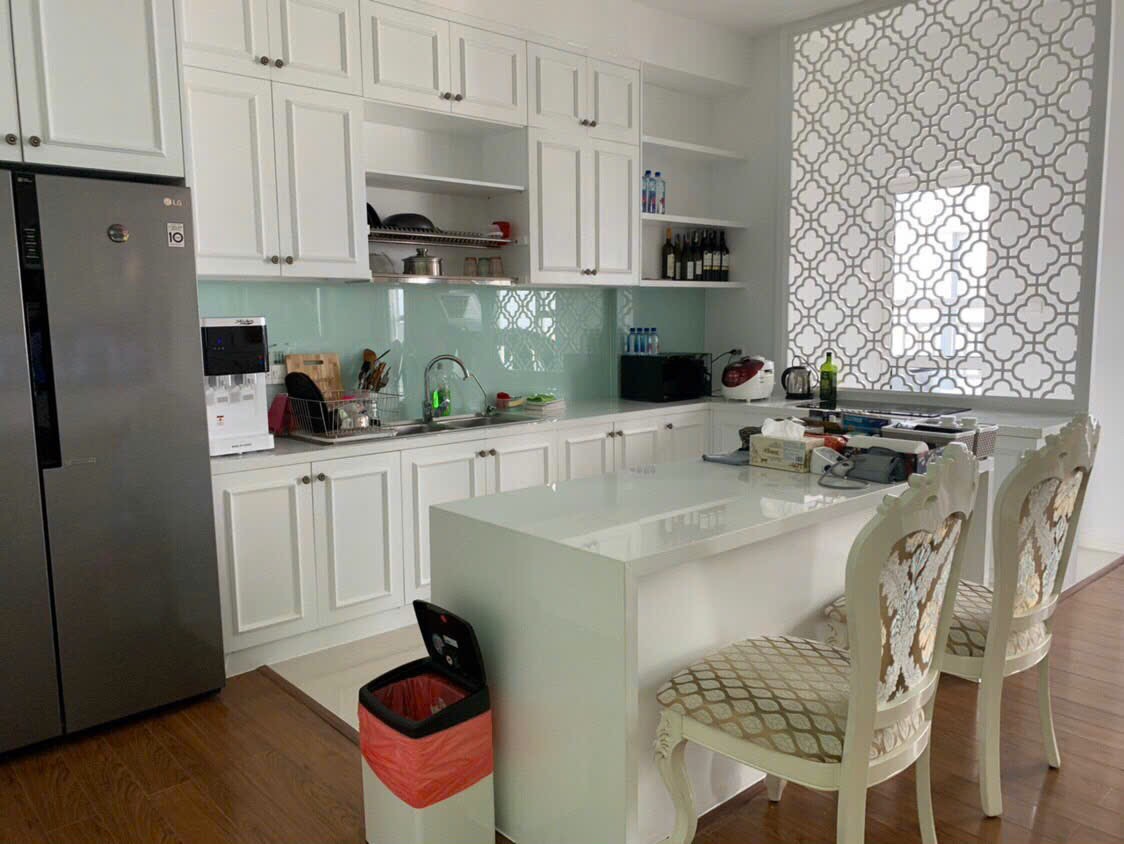 Penthouse service for rent in Sunrise City District 7 has 2 bedrooms, corner apartment with beautiful airy view 4