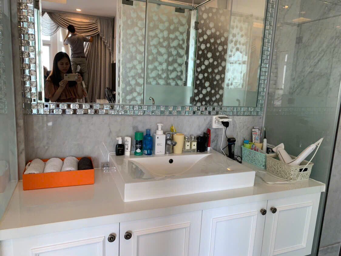 Penthouse service for rent in Sunrise City District 7 has 2 bedrooms, corner apartment with beautiful airy view 3