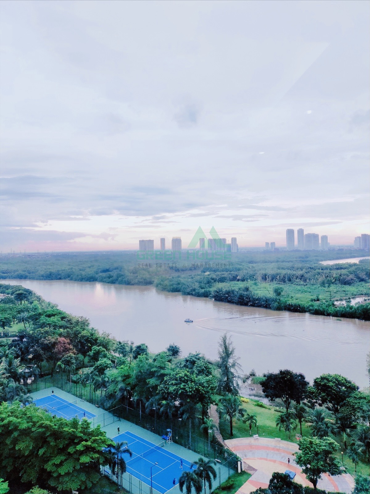 Riverside apartment for rent in phu My Hung - District 7- A nice house 9