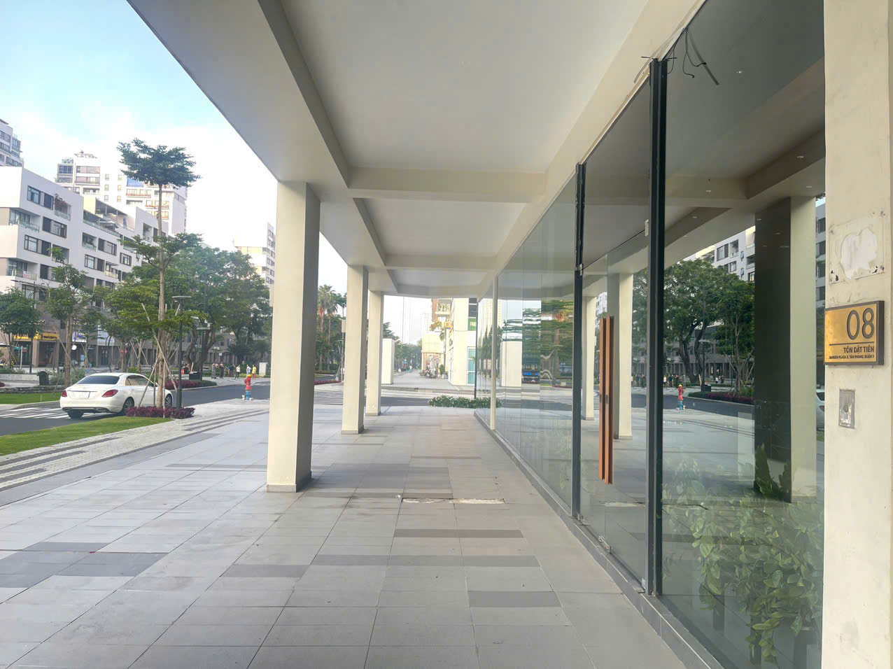 Garden Plaza shophouse for rent, Phu My Hung, District 7 corner apartment in a super beautiful location with 1 floor 9