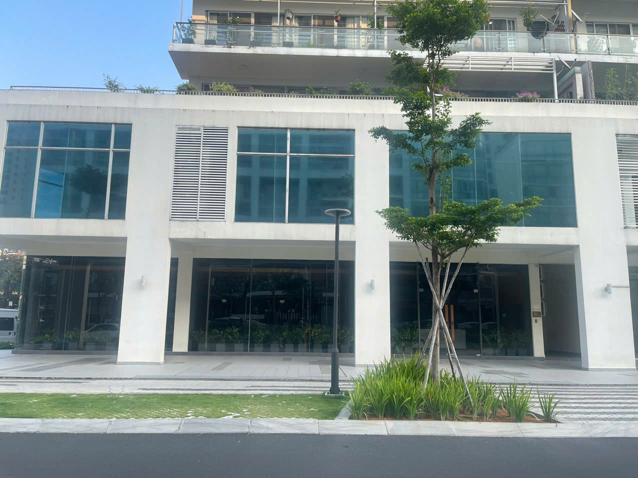 Garden Plaza shophouse for rent, Phu My Hung, District 7 corner apartment in a super beautiful location with 1 floor 5