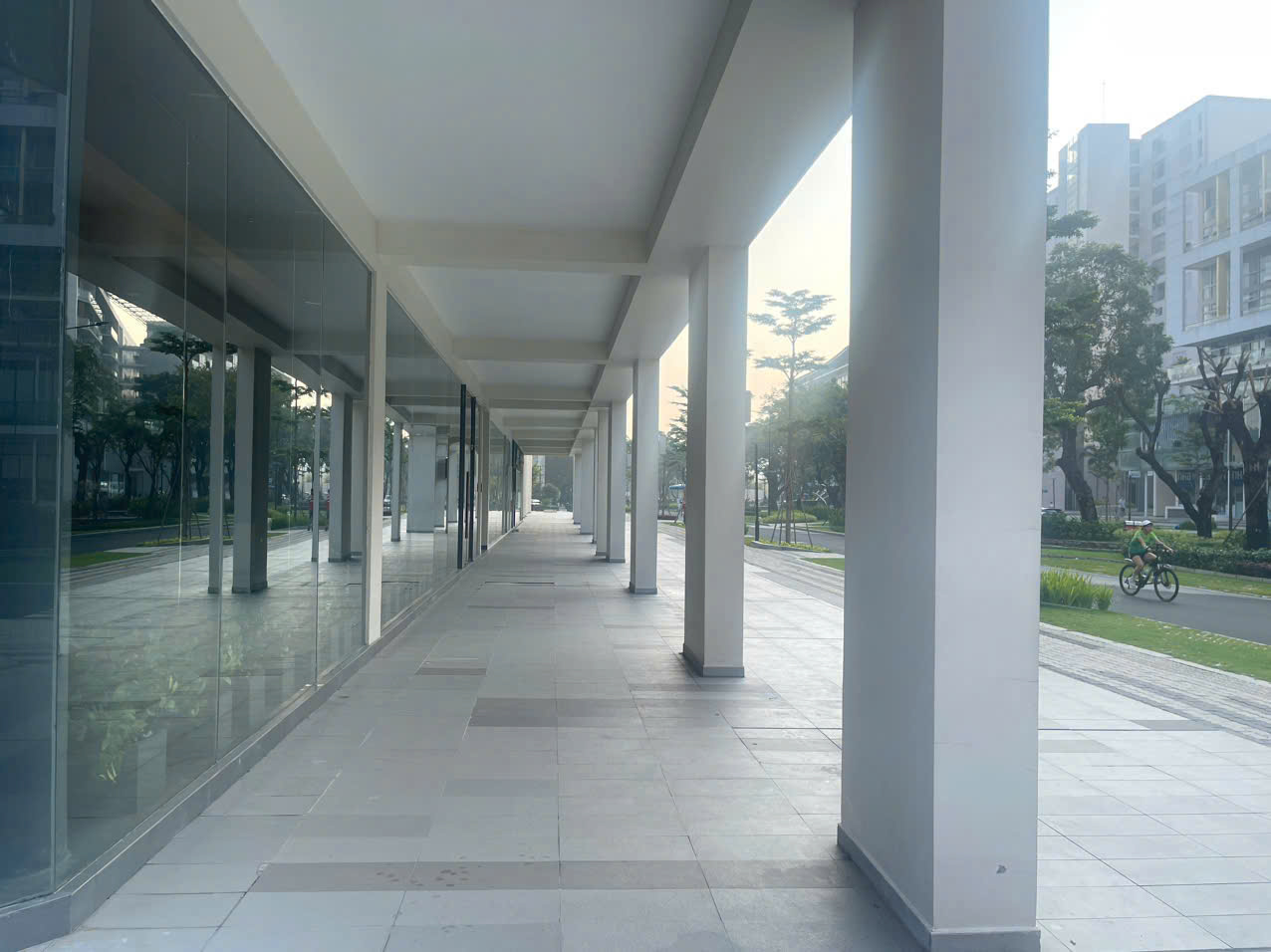 Garden Plaza shophouse for rent, Phu My Hung, District 7 corner apartment in a super beautiful location with 1 floor 2