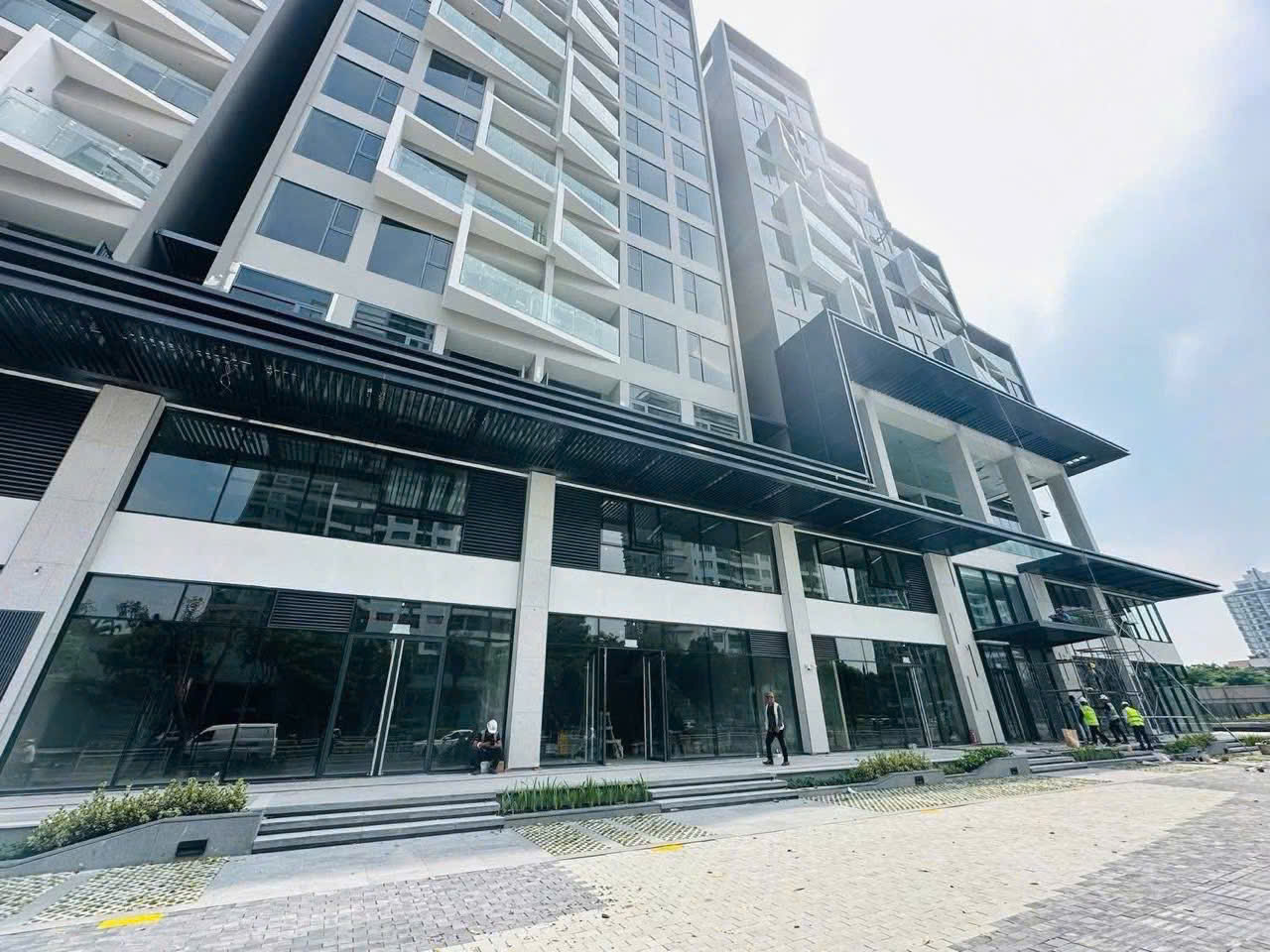 Bán hoặc cho thuê shophouse The Aurora Phú Mỹ Hưng Quận 7 có 1 lầu mặt tiền Nguyễn Lương Bằng -117m2 2