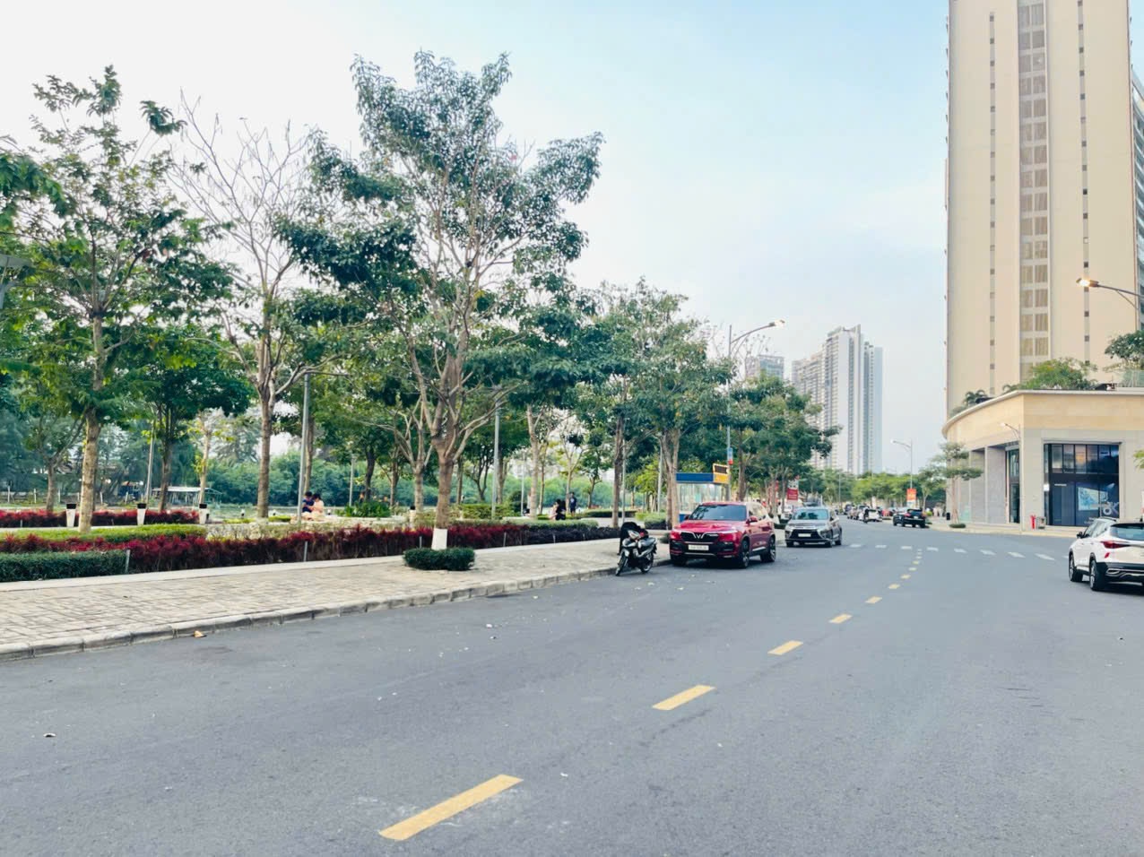 Shophouse for sale Midtown Phu My Hung, District 7 with a beautiful location with a river view next to Starbuck 1