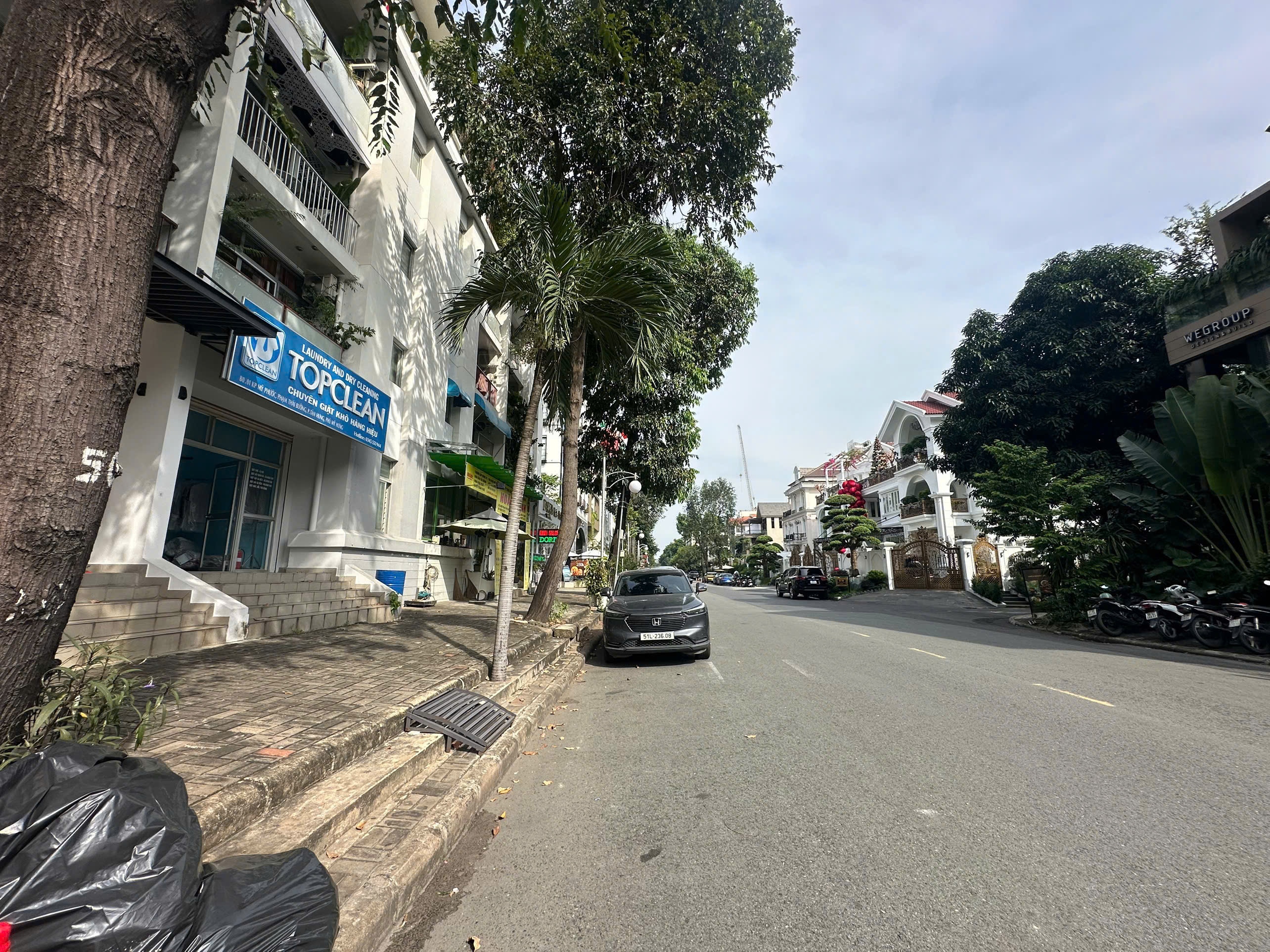 Bán shophouse Mỹ Phước Phú Mỹ Hưng, Quận 7 có 2 phòng ngủ nội thất cơ bản hướng Nam – 109m2