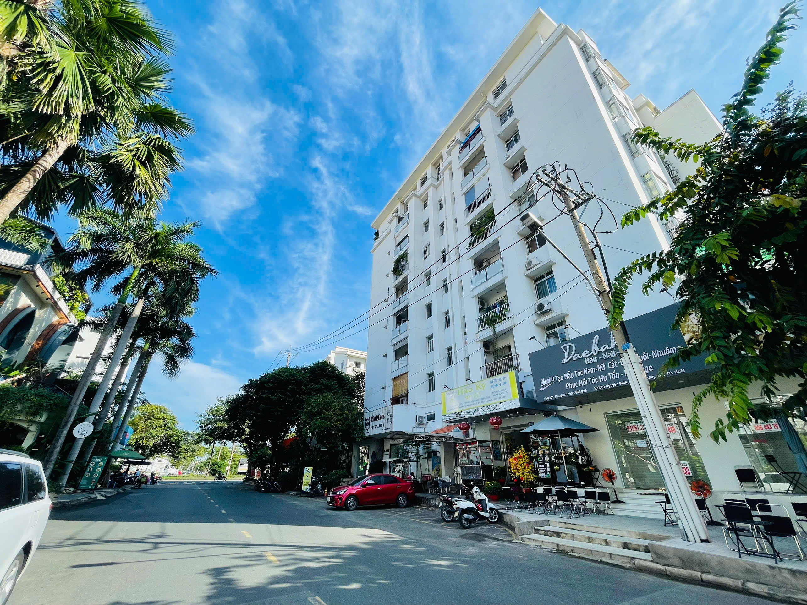 My Phuoc My Hung shophouse for rent, District 7 including ground + mezzanine in front of Nguyen Cao Street 3