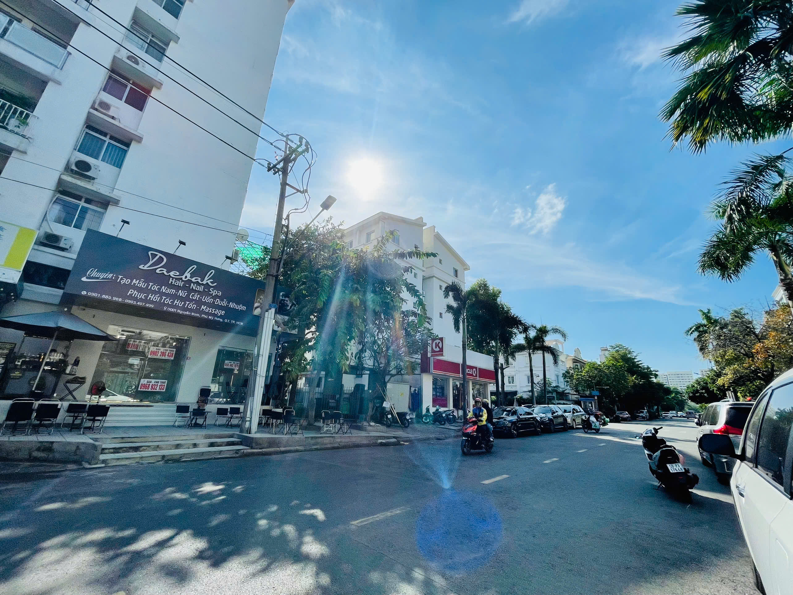 My Phuoc My Hung shophouse for rent, District 7 including ground + mezzanine in front of Nguyen Cao Street 1