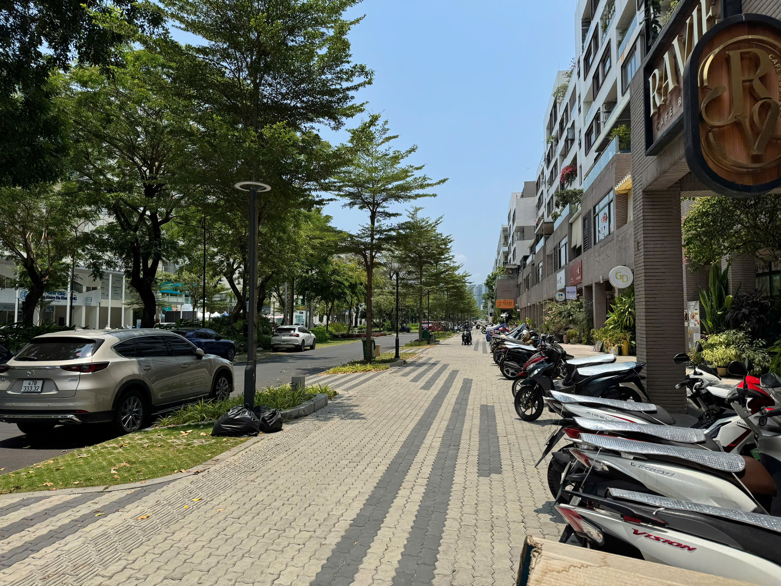 Panorama shophouse for sale in Phu My Hung, District 7 in front of Ton Dat Tien street with 1 floor for rent – 153.09m2 3