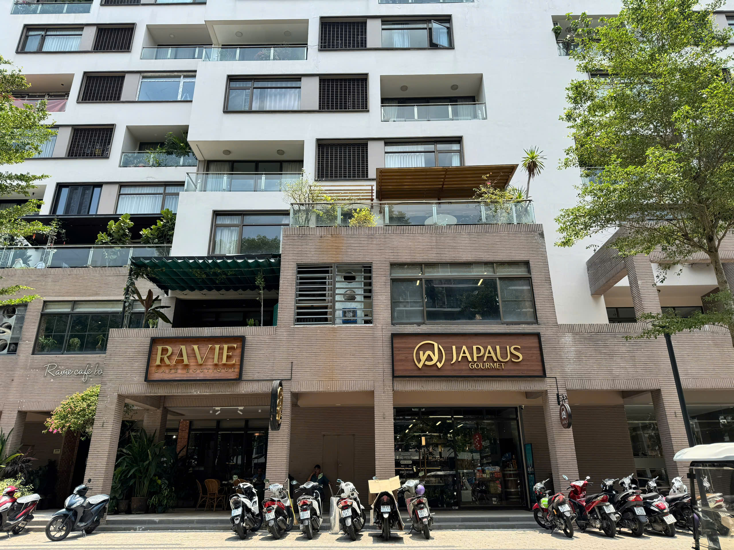 Panorama shophouse for sale in Phu My Hung, District 7 in front of Ton Dat Tien street with 1 floor for rent – 153.09m2 2