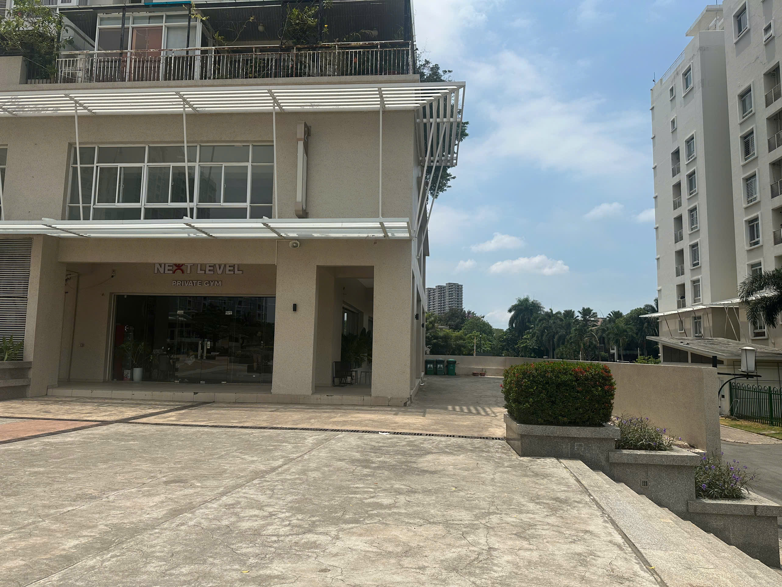 Bán hoặc cho thuê shophouse Riverside Residence Phú Mỹ Hưng, Quận 7 căn góc lầu 1 – 216m2