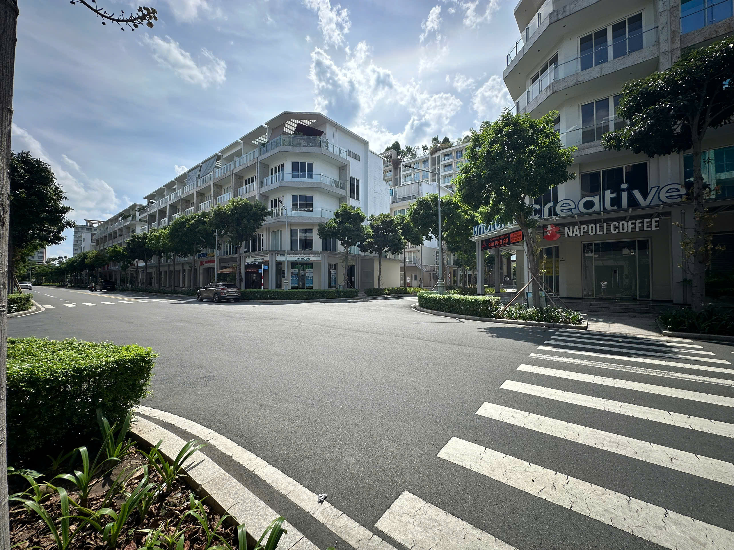 Sala shophouse for rent in Thu Duc City, corner apartment 2 fronts of B4 street, built 6 floors with basement – 172m2 5