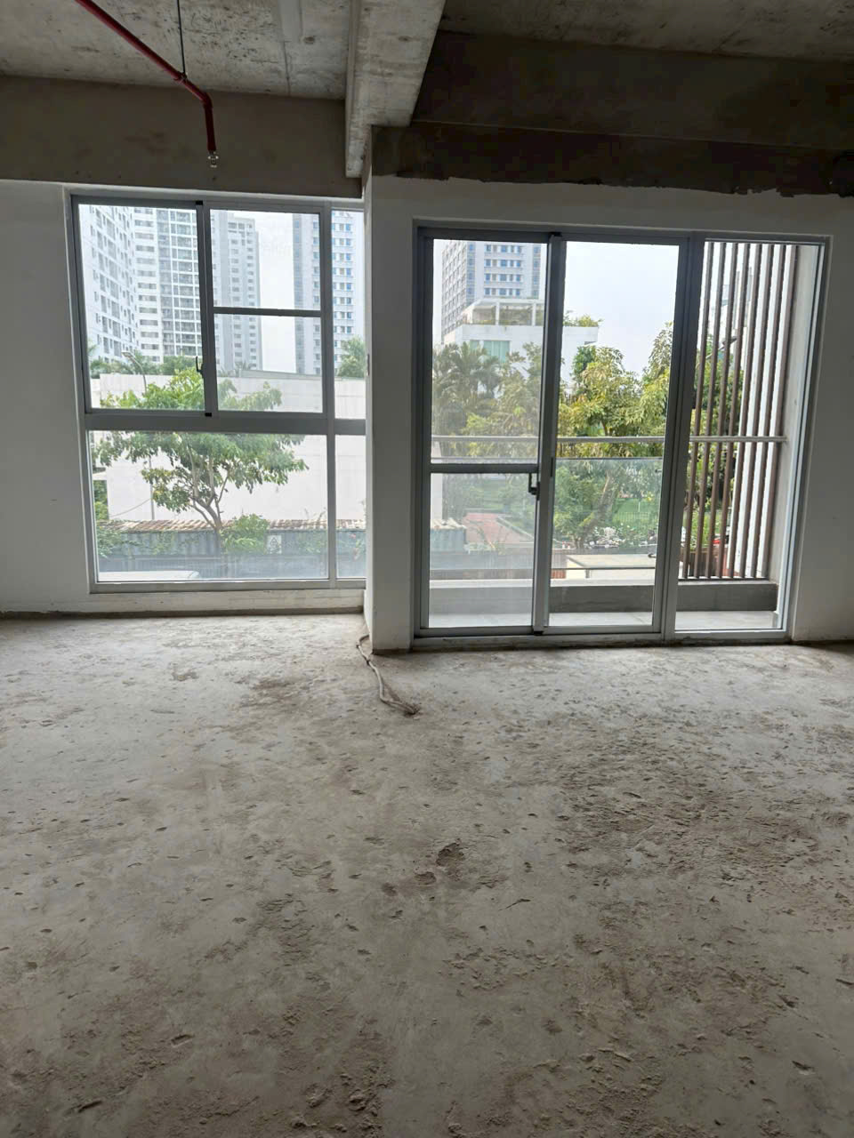 Shophouse for sale Scenic Valley 2 Phu My Hung, District 7 built 2 floors for rent on the ground floor 60 million/month – 200m2 1