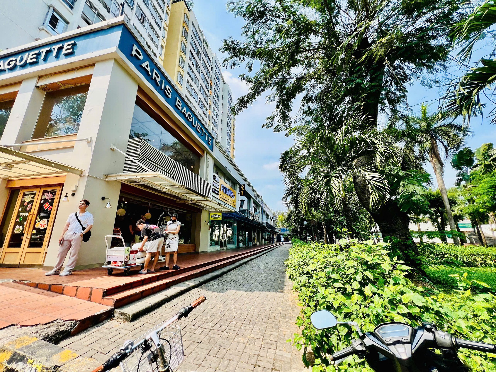 3 contiguous Sky Garden 2 shophouses for rent, Phu My Hung, District 7 next to the corner apartment – 469.68m2 6