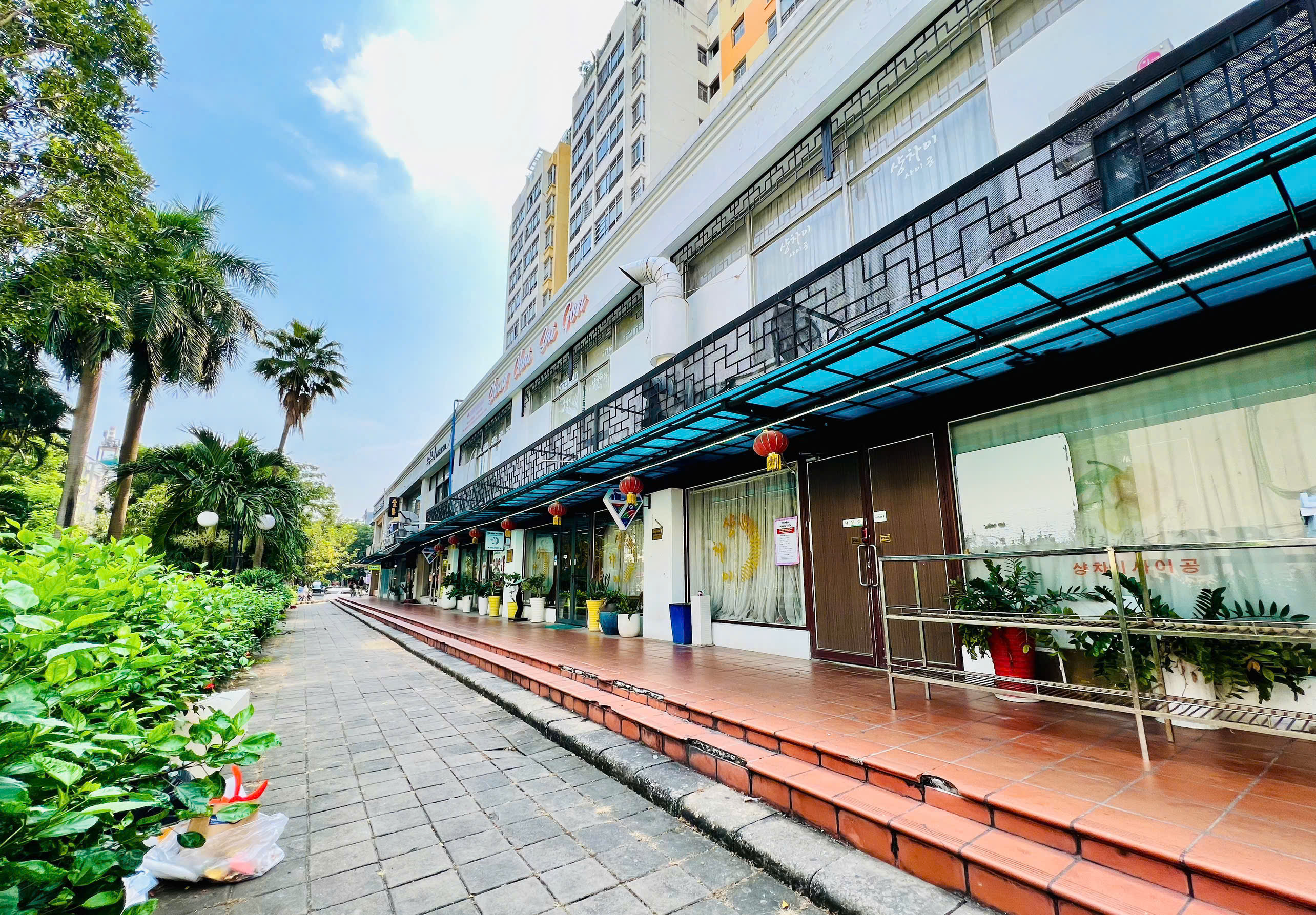 3 contiguous Sky Garden 2 shophouses for rent, Phu My Hung, District 7 next to the corner apartment – 469.68m2 1