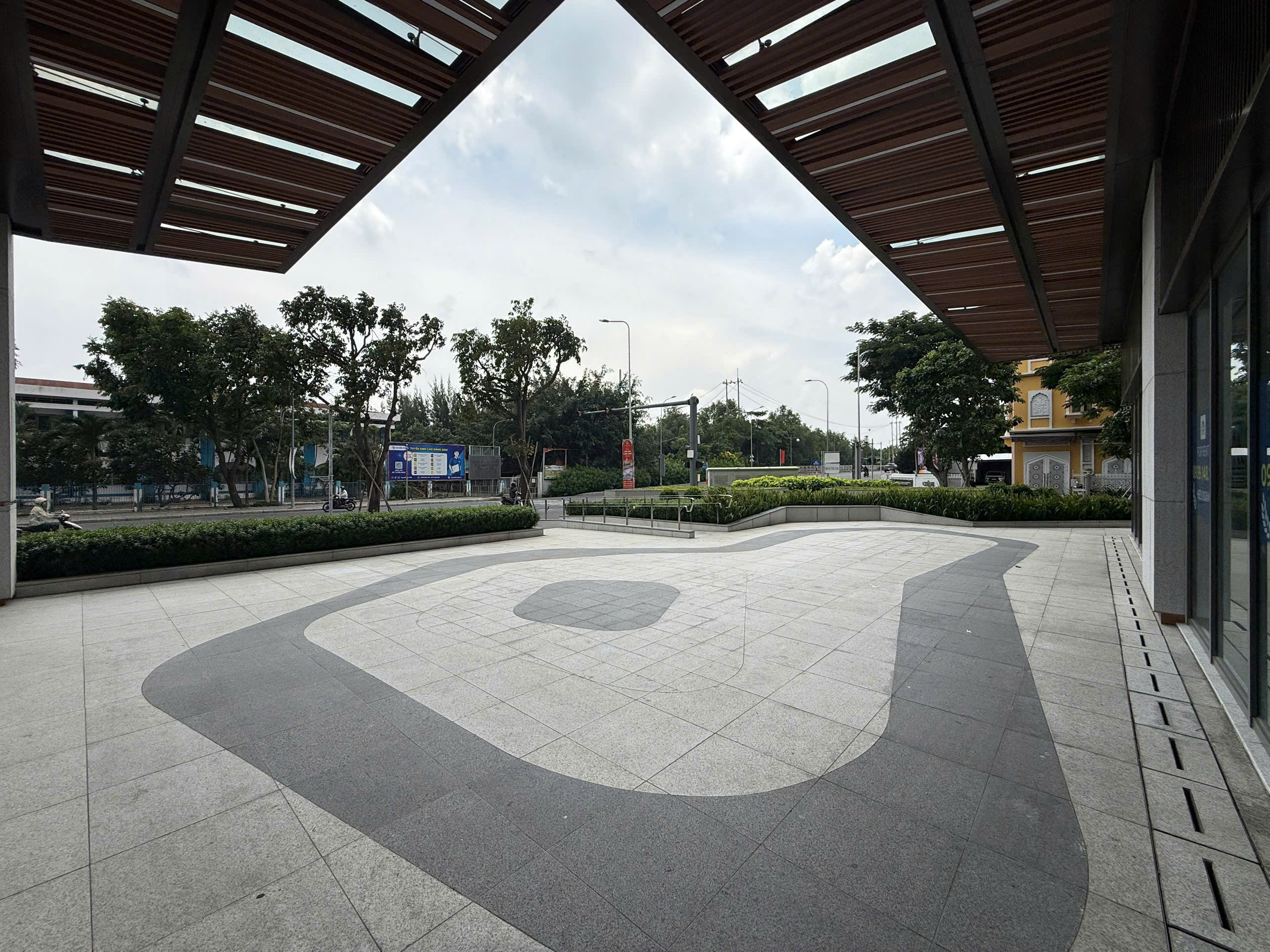 Shophouse for rent at The Horizon Phu My Hung, District 7, corner apartment with 2 floors, beautiful location, rough house – 239.59m2 11