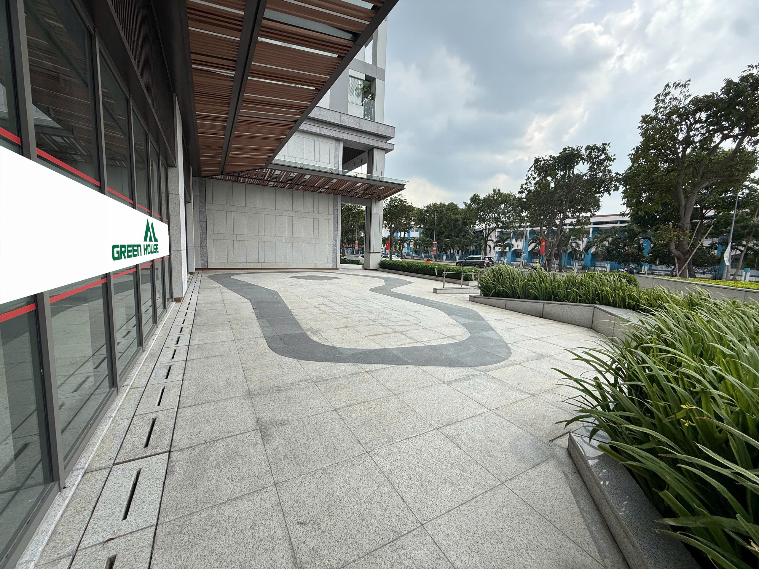 Shophouse for rent at The Horizon Phu My Hung, District 7, corner apartment with 2 floors, beautiful location, rough house – 239.59m2 5