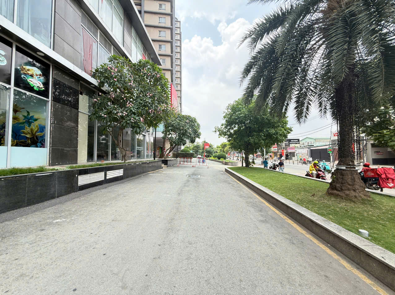 Shophouse for rent in Comos 99 Nguyen Thi Thap building, Tan My Ward, GO supermarket – 773m2 4