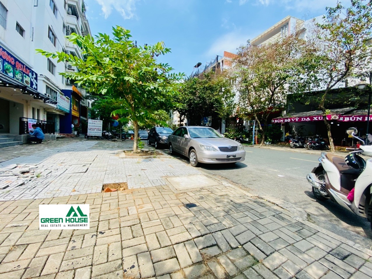FOR SALE AND FOR RENT SHOP HUNG VUONG 2 IN PHU MY HUNG- TAN PHONG WARD- DISTRICT 7 2