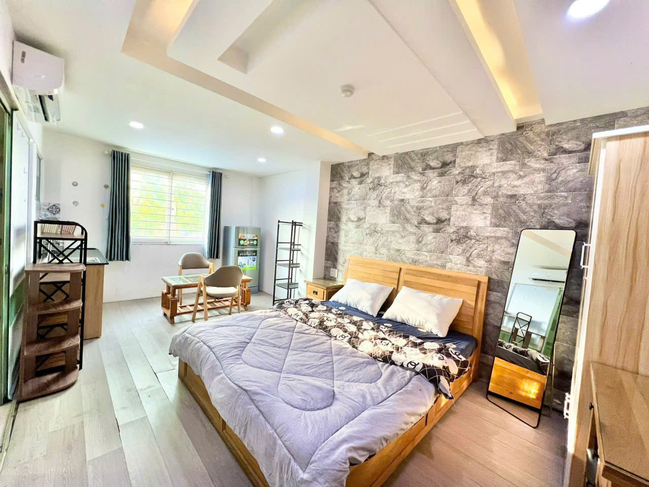 Bán tòa nhà căn hộ dịch vụ KDC Trung Sơn, Bình Chánh xây 6 tầng có 18 phòng ngủ, hướng Đông – 148m2 6