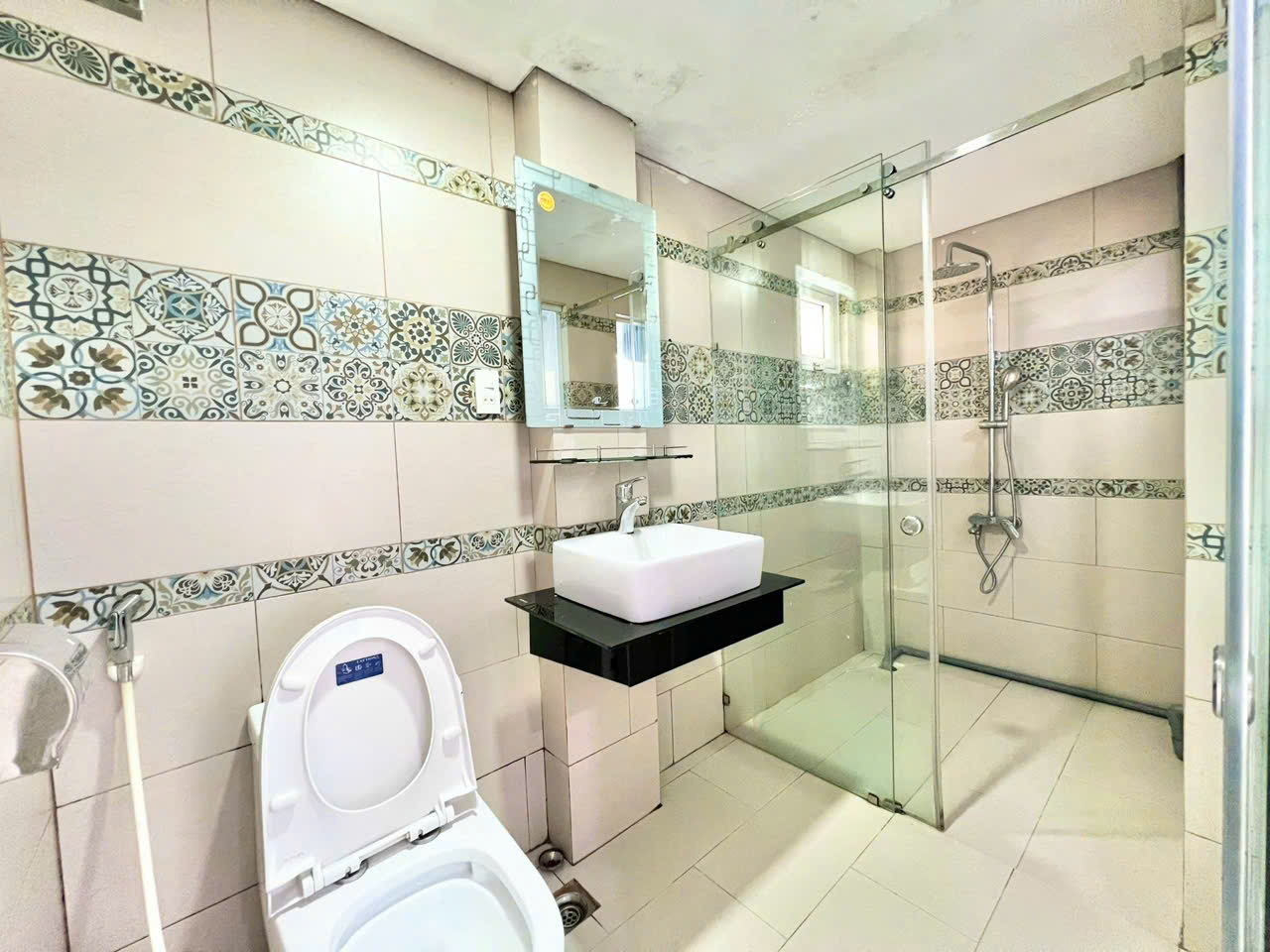 Bán tòa nhà căn hộ dịch vụ KDC Trung Sơn, Bình Chánh xây 6 tầng có 18 phòng ngủ, hướng Đông – 148m2 1