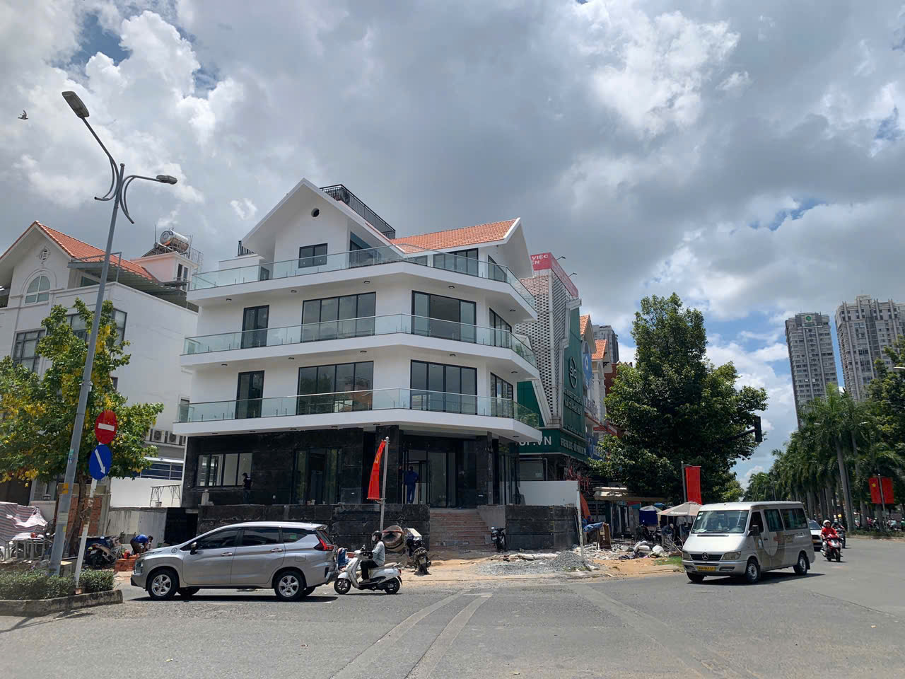 Cho thuê tòa nhà KDC Him Lam, Quận 7 xây 5 tầng căn góc 2 mặt tiền có thang máy, PCCC đầy đủ – 250m2 3