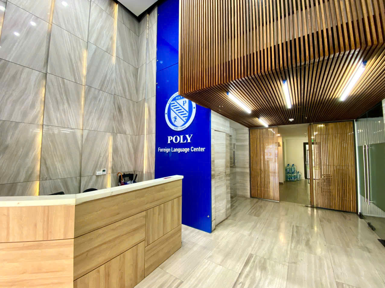 Cho thuê tòa nhà mặt tiền đường Tân Phú, Nam Thông Phú Mỹ Hưng, Quận 7 xây 8 tầng, thang máy – 324m2 7