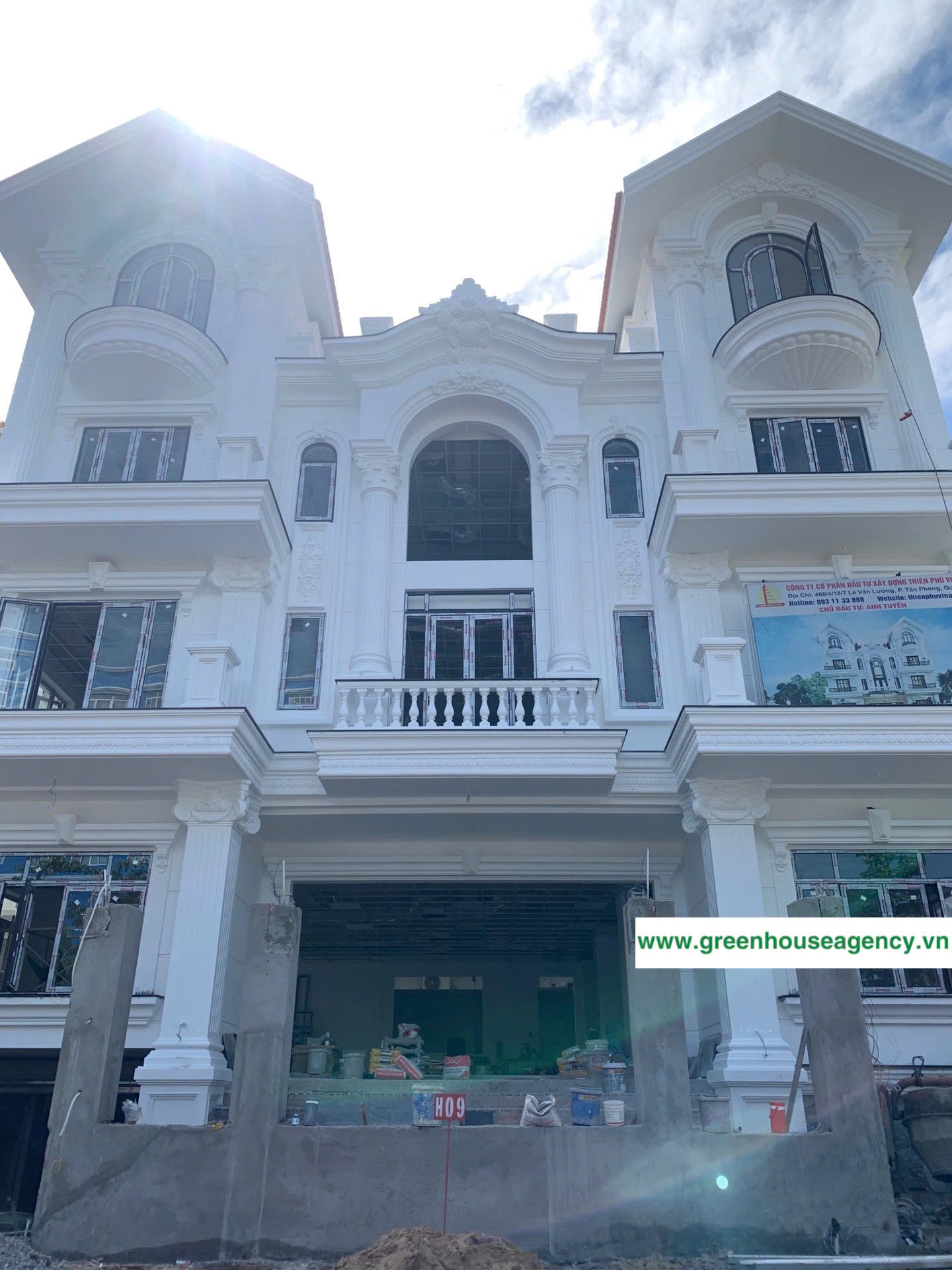 VIP office building for lease in Him Lam Tan Hung area, District 7 with 6 floors with elevator, empty