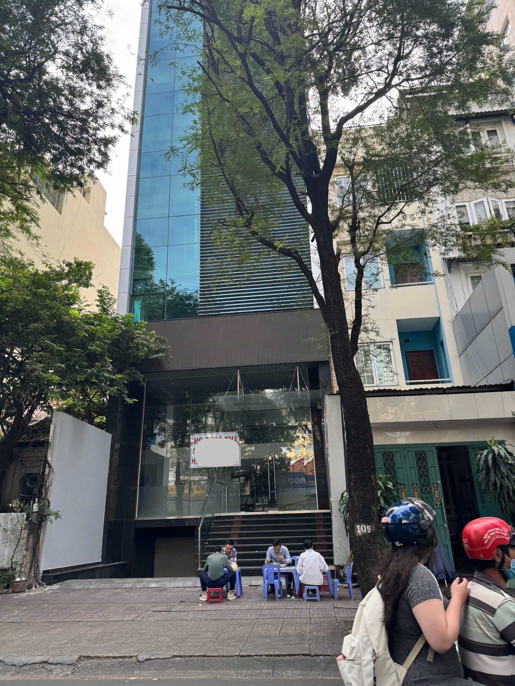 Cho thuê tòa nhà Võ Văn Tần, Phường Võ Thị Sáu, Quận 3 xây 10 tầng có hầm thang máy – 198.29m2